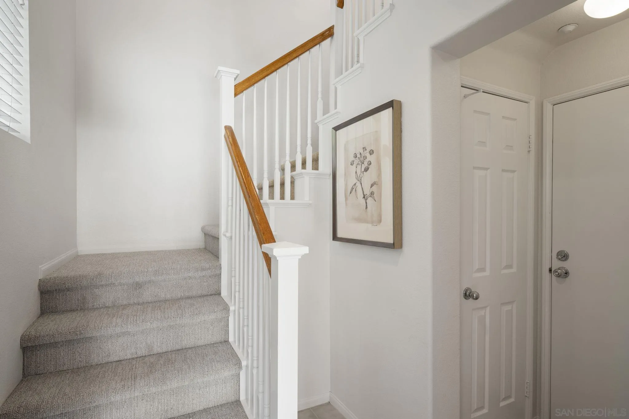 Photo #3: 250041482 Listing 