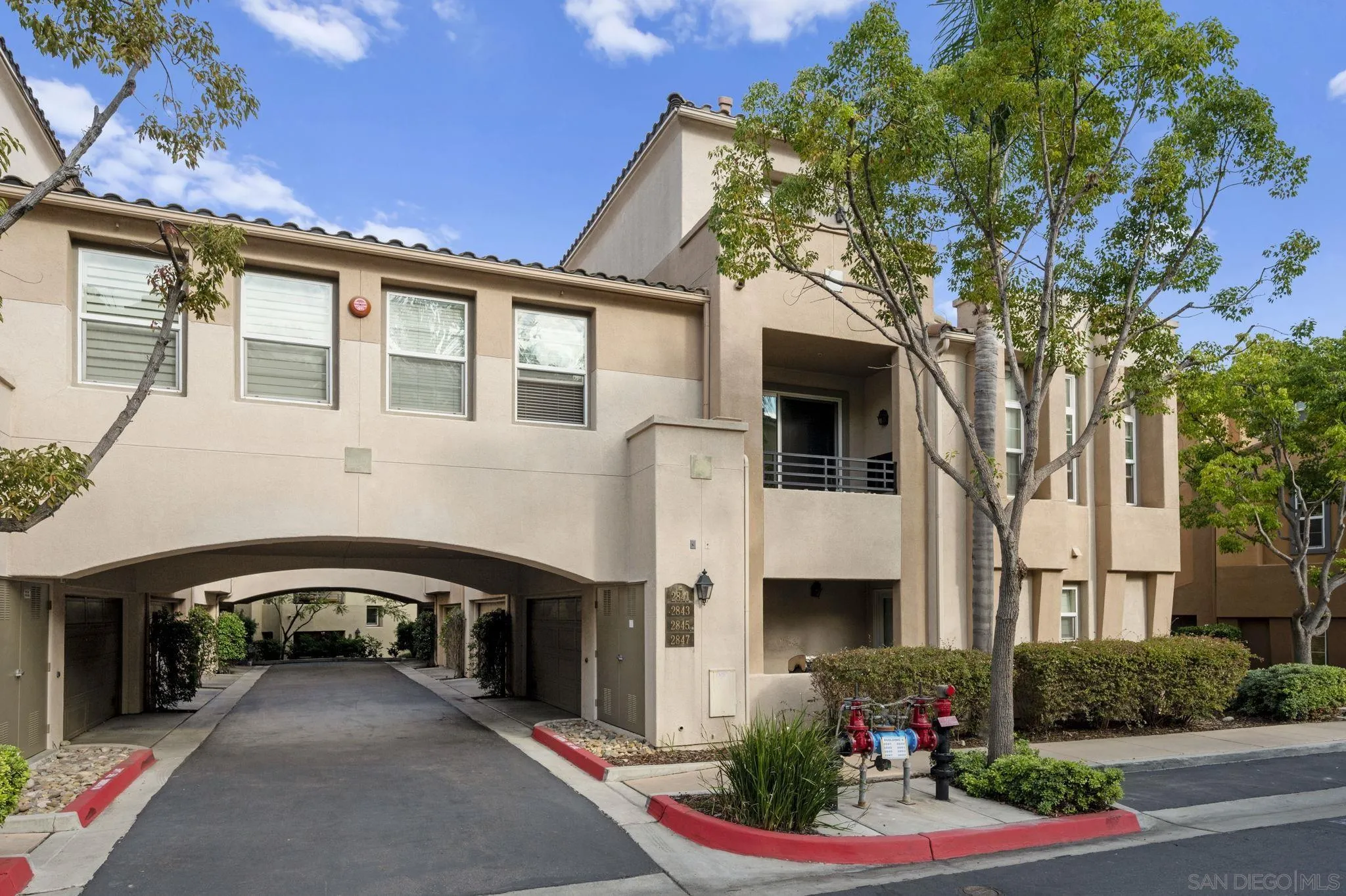 https://cdn.realtyfeed.com/cdn/127/250041482/fa594201aed2fc1a911714a0d0ffb61f.webp
