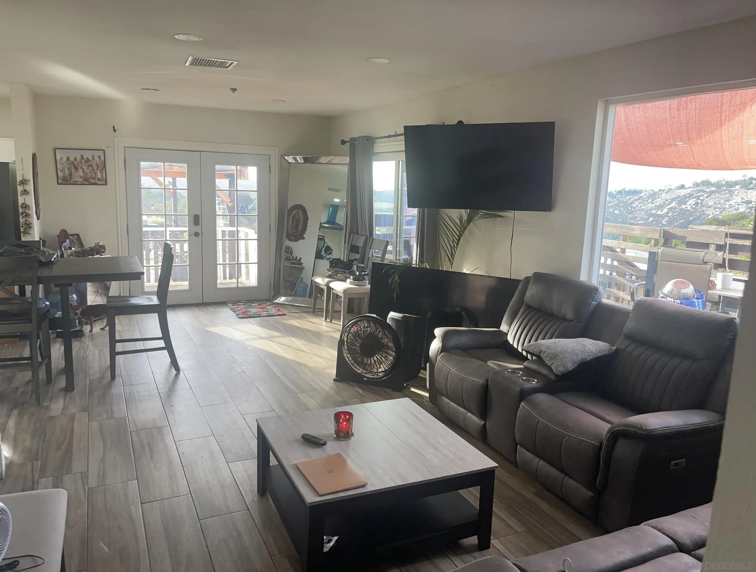https://cdn.realtyfeed.com/cdn/127/250041483/17d0e830c18b5d40e947fb6fc3412c92.webp