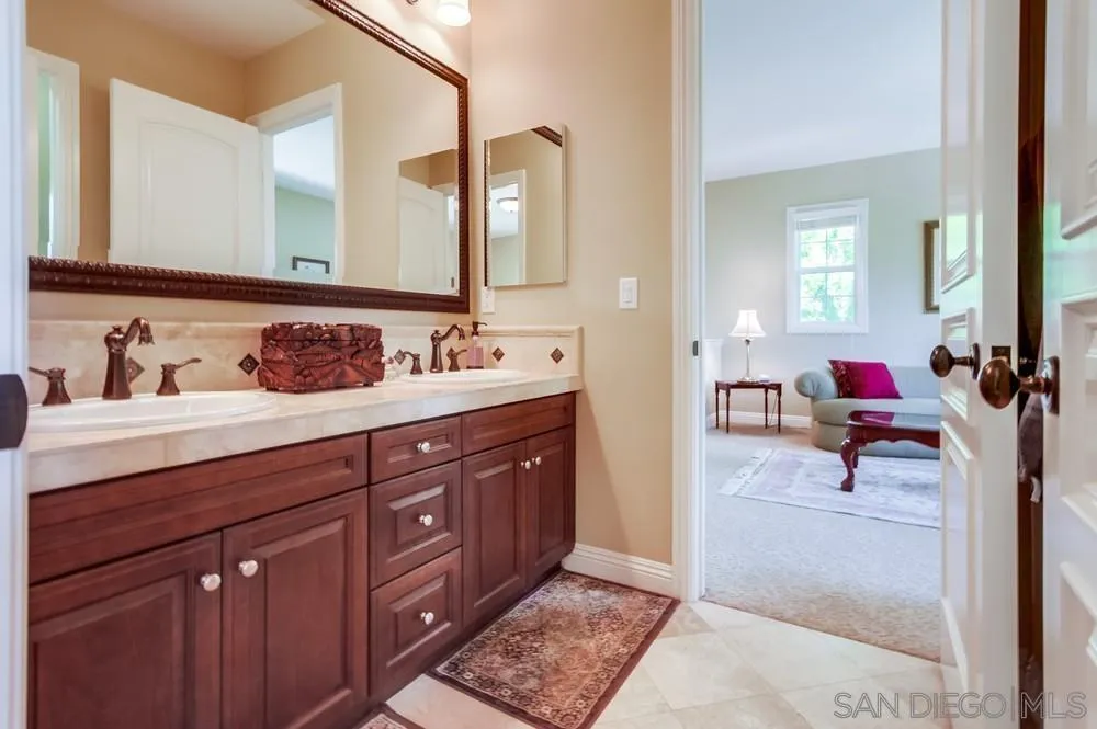 https://cdn.realtyfeed.com/cdn/127/250041484/a210cd550e2090d5aa9a2548a894f8cc.webp