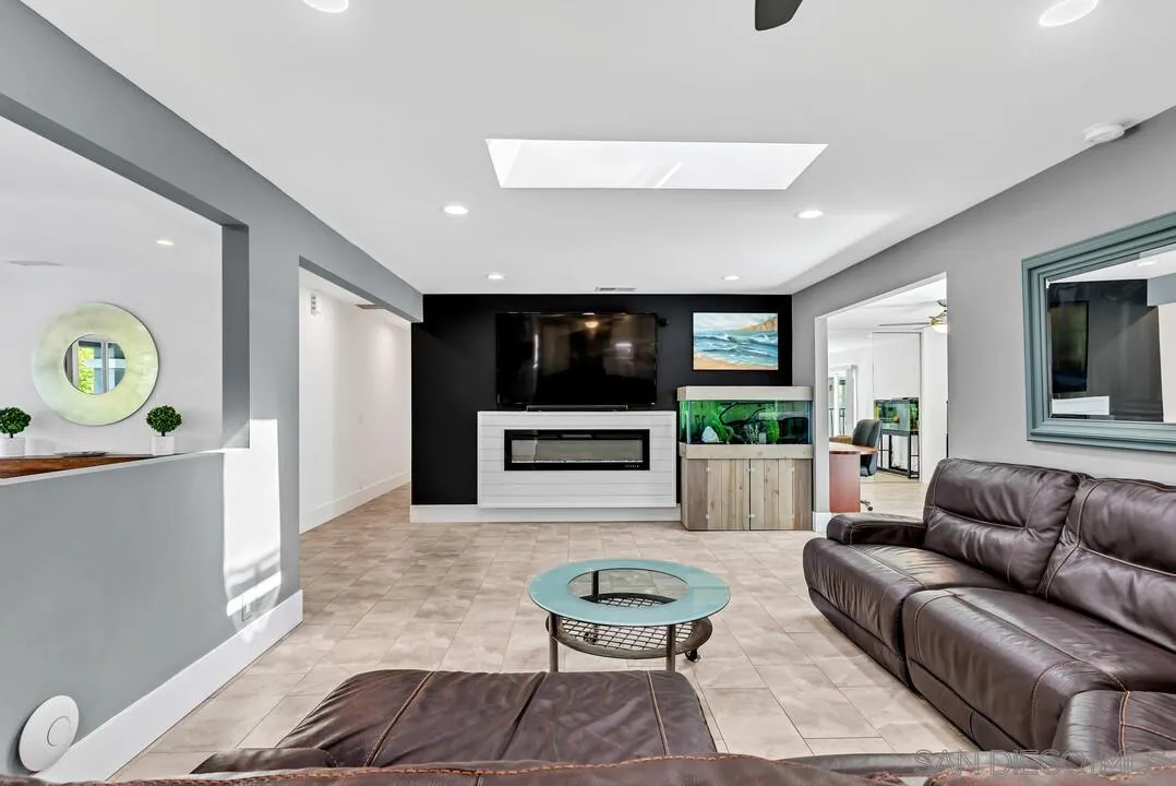 https://cdn.realtyfeed.com/cdn/127/250041488/c99a1c2436e4bbb8a5785383849a714b.webp