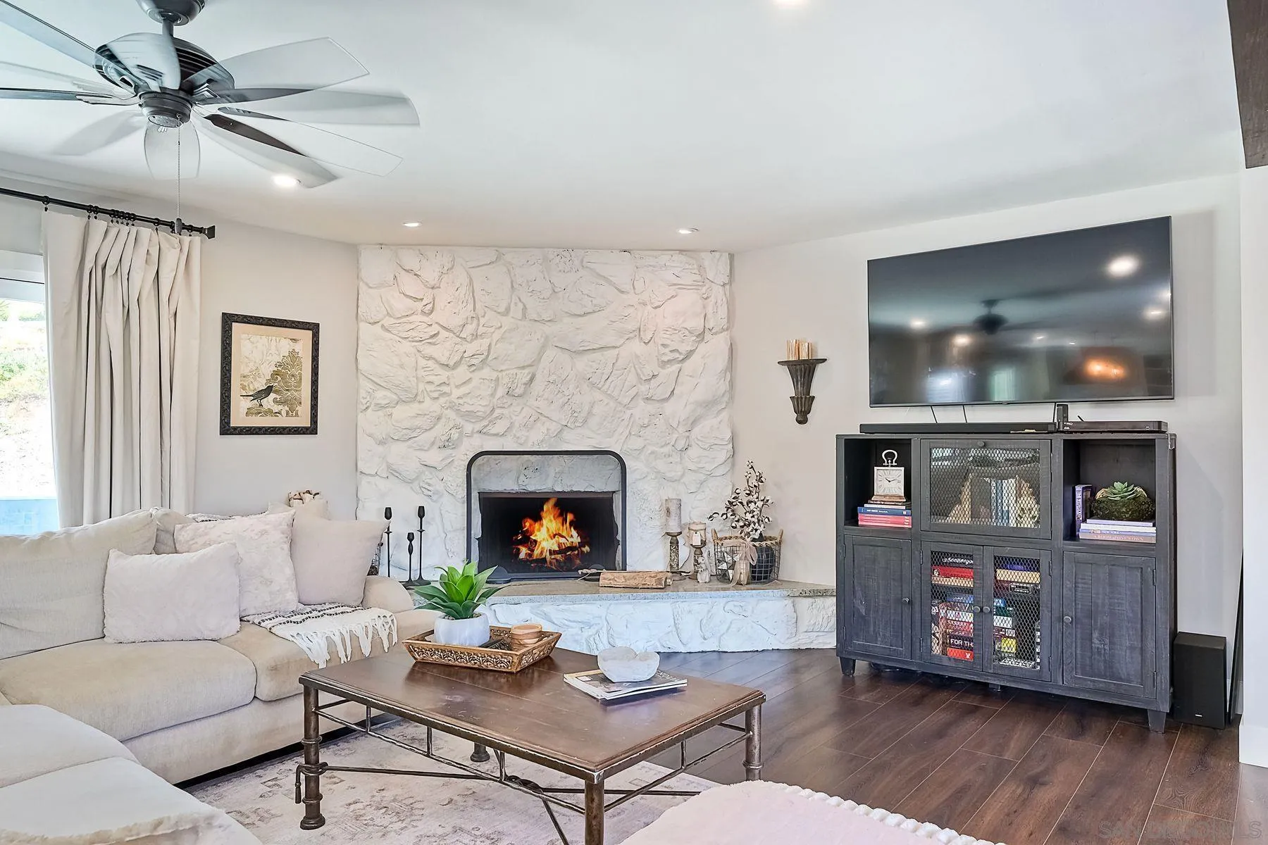 https://cdn.realtyfeed.com/cdn/127/250041489/1325187fee3d4708e0c5baf4129be87d.webp