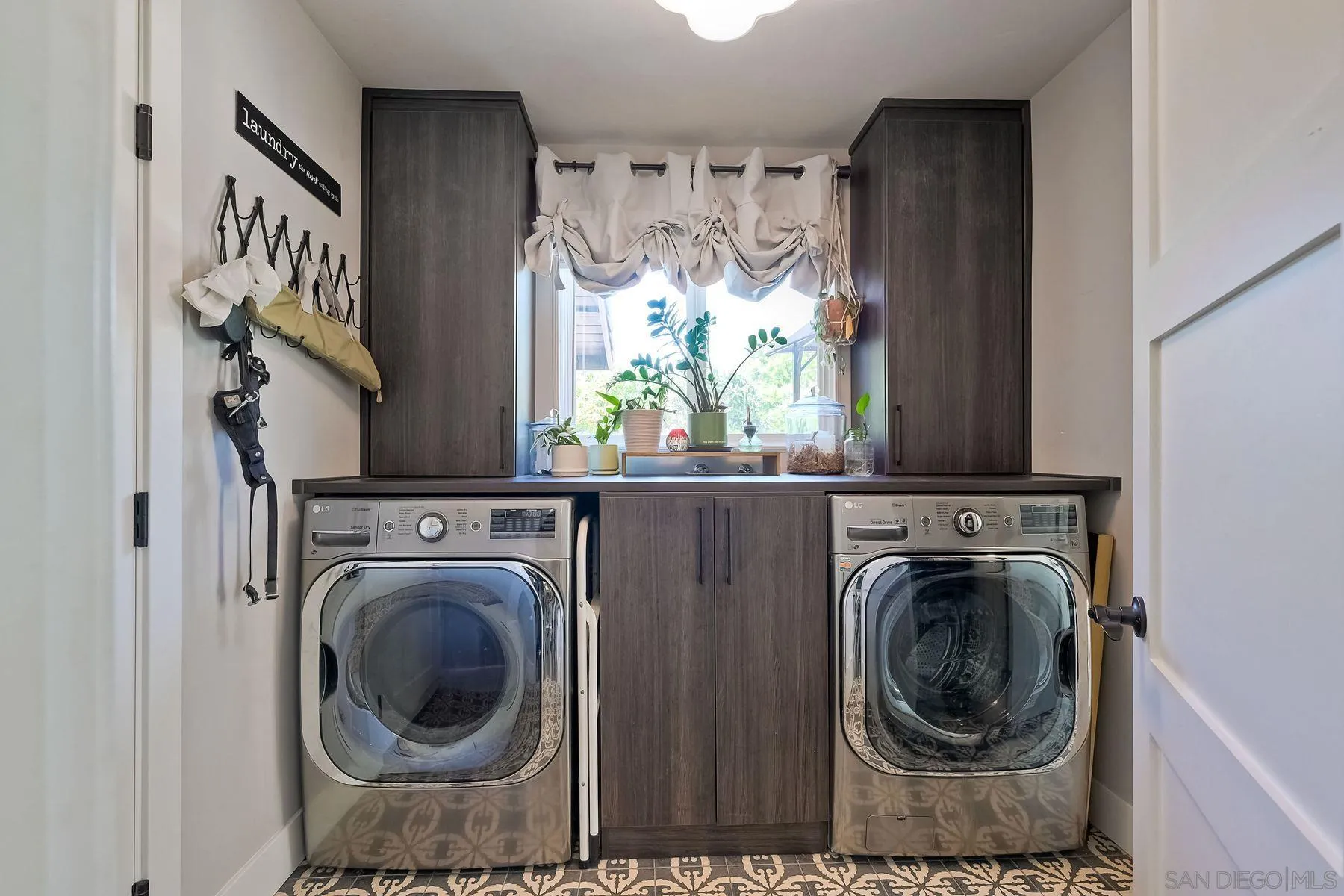 https://cdn.realtyfeed.com/cdn/127/250041489/180cc4966050facb8d1fa20e69fcd68e.webp