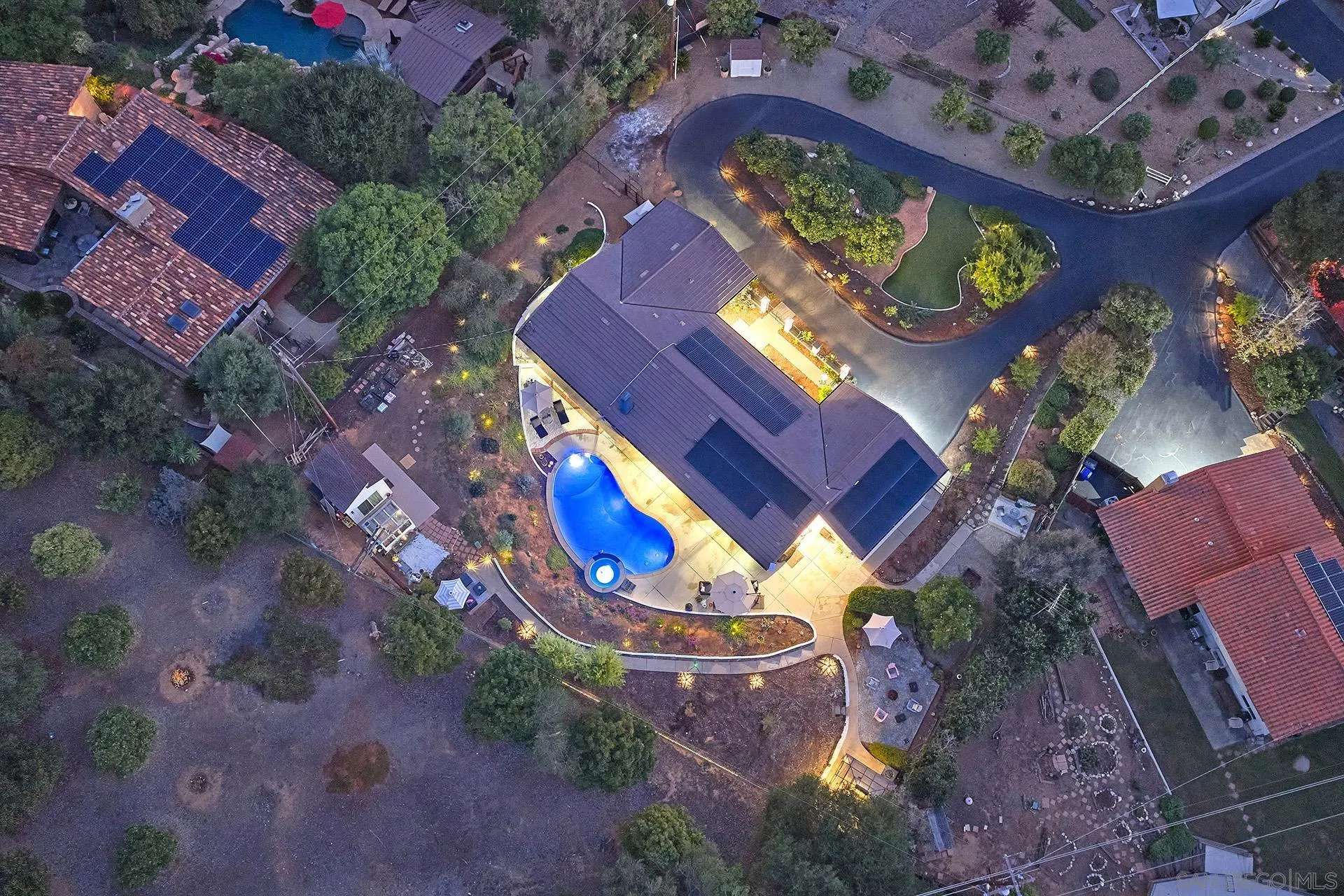 https://cdn.realtyfeed.com/cdn/127/250041489/9405d8cfd64376371ff7cf8addb97cf8.webp