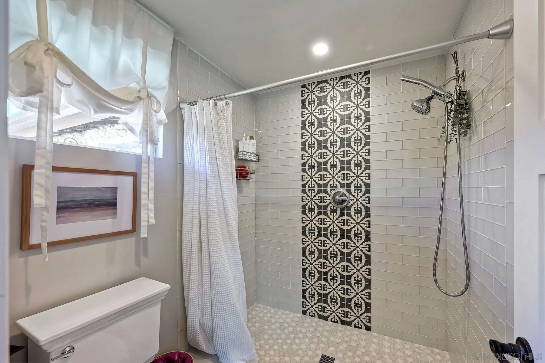 https://cdn.realtyfeed.com/cdn/127/250041489/f36b43d99f2419f132983e24bd217677.webp