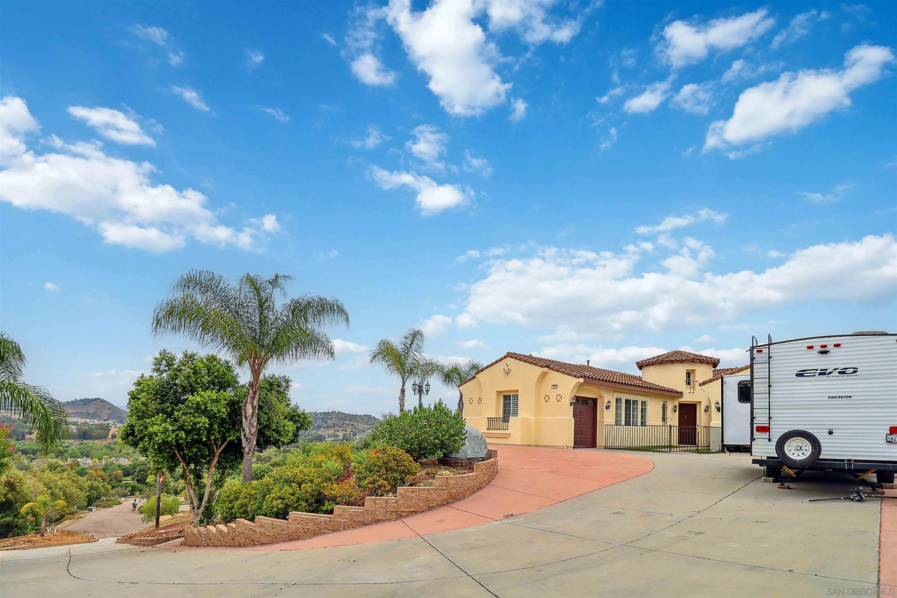 https://cdn.realtyfeed.com/cdn/127/250041490/101a1335842a7f8b27635faca35a3ab6.webp
