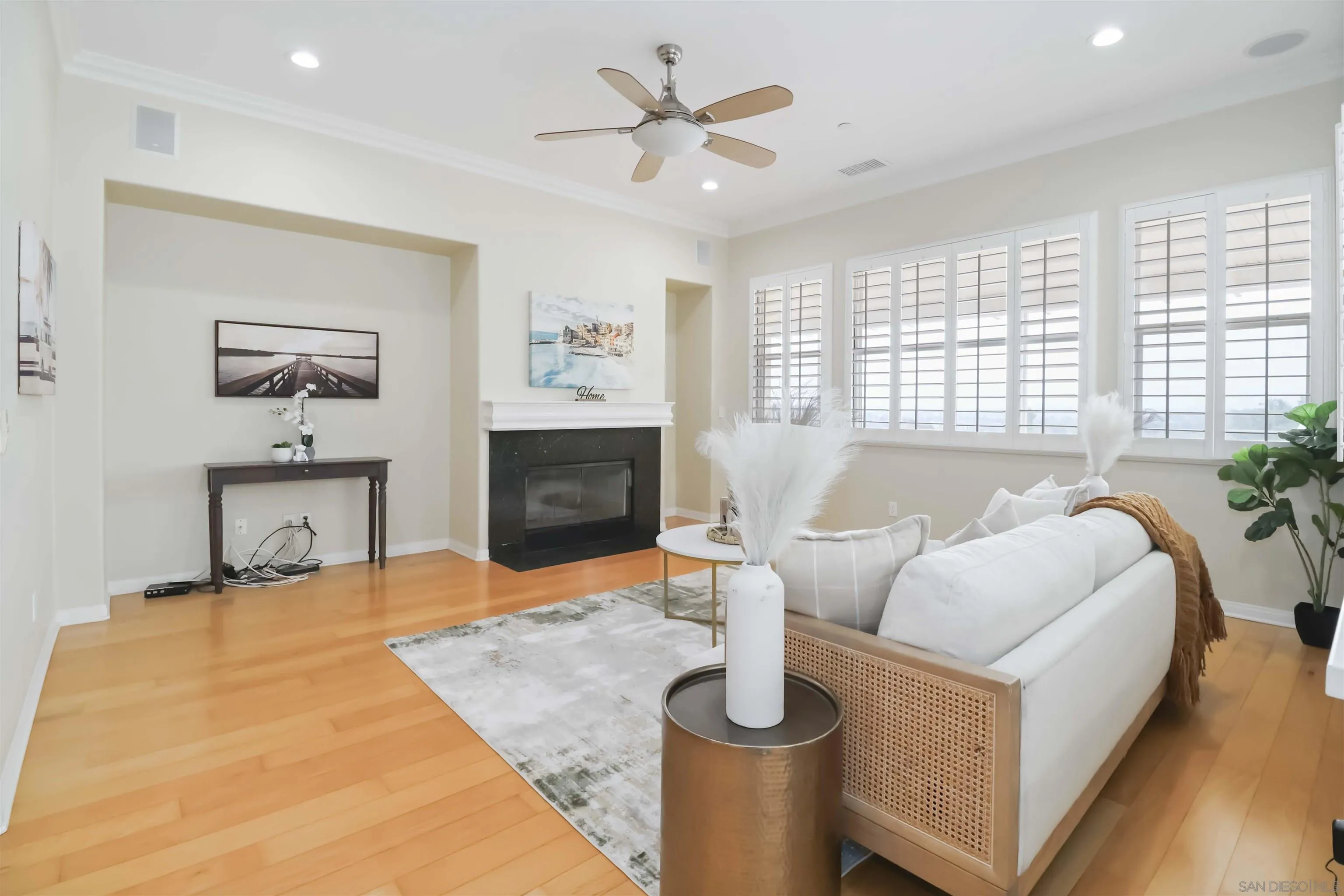 https://cdn.realtyfeed.com/cdn/127/250041490/18d3debeb5630eabe3f59ebbe109dfa0.webp