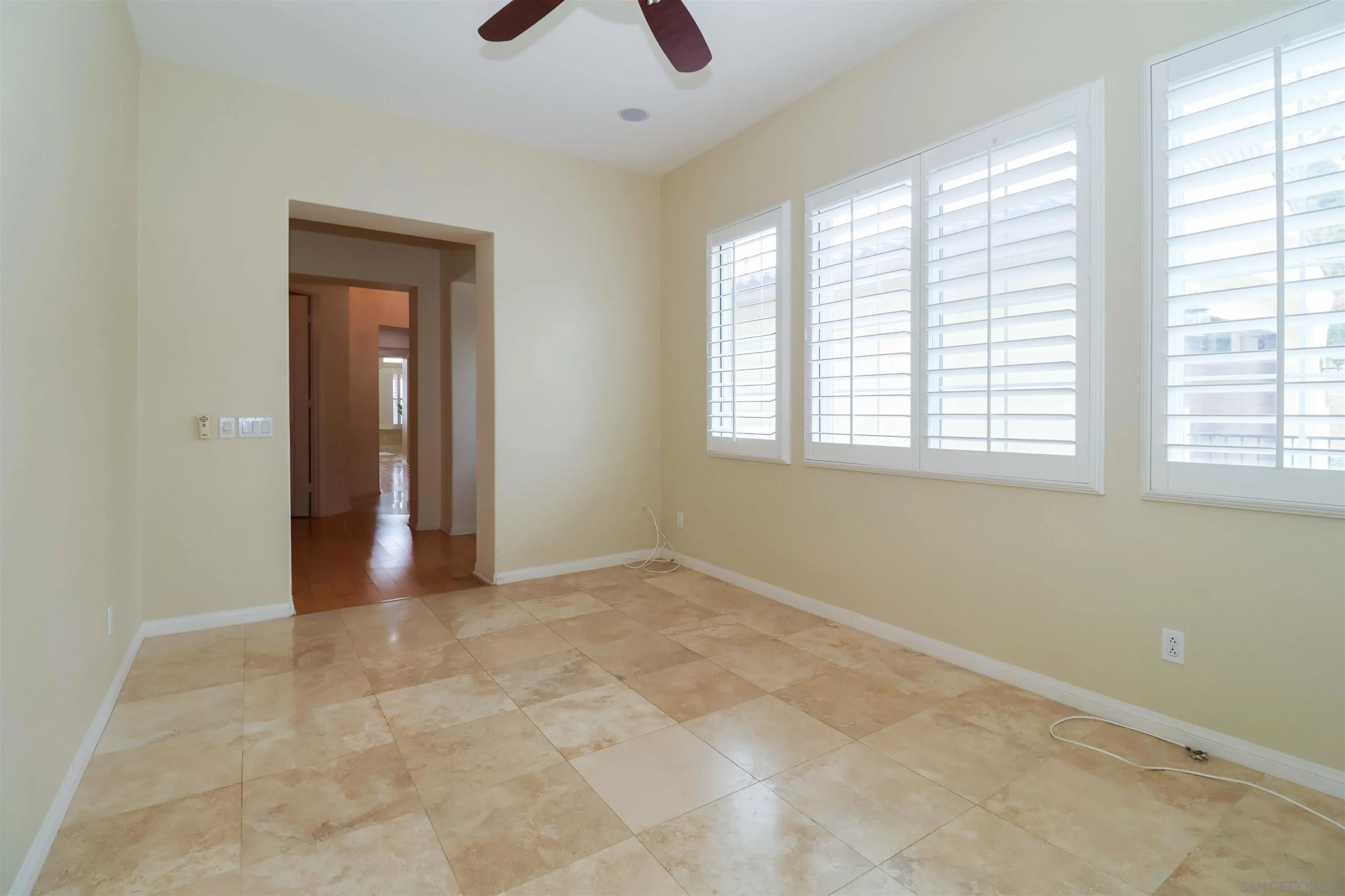 https://cdn.realtyfeed.com/cdn/127/250041490/1c81c27b899a3b7c60ac517153d2e577.webp