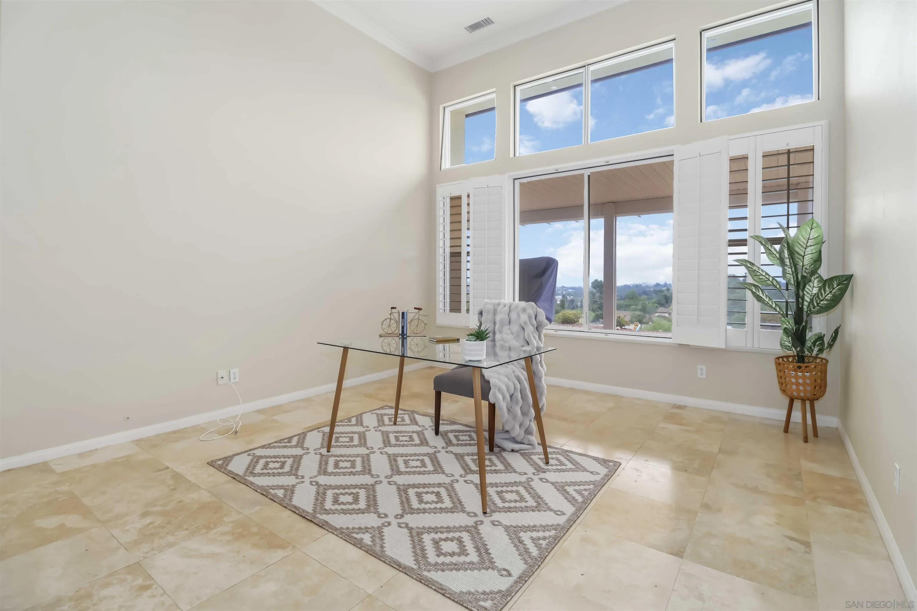 https://cdn.realtyfeed.com/cdn/127/250041490/57a86d991cf9a810170d6fc2362f2219.webp
