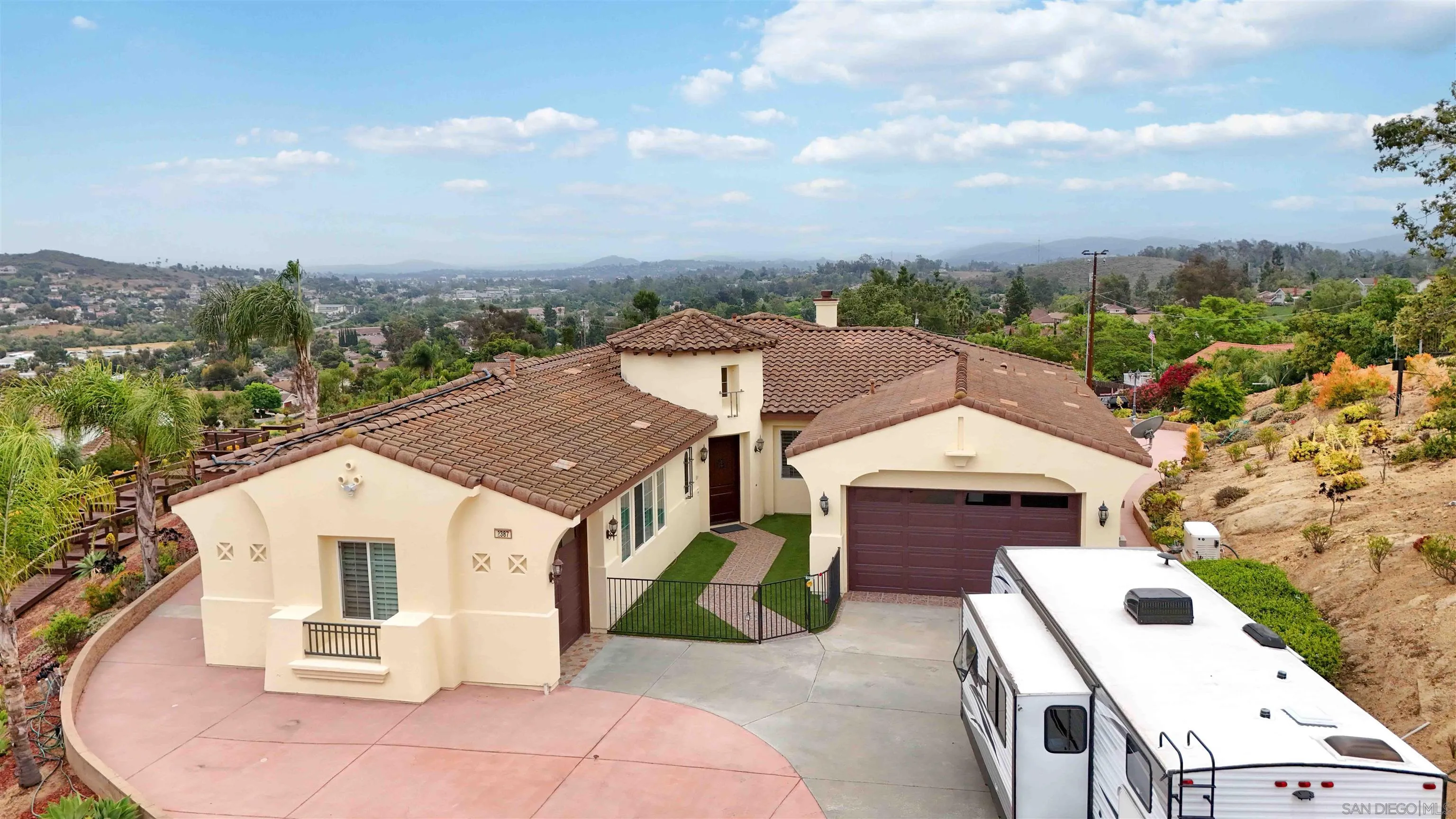 https://cdn.realtyfeed.com/cdn/127/250041490/fc67883a6262e69929b8f3d3f6640abc.webp