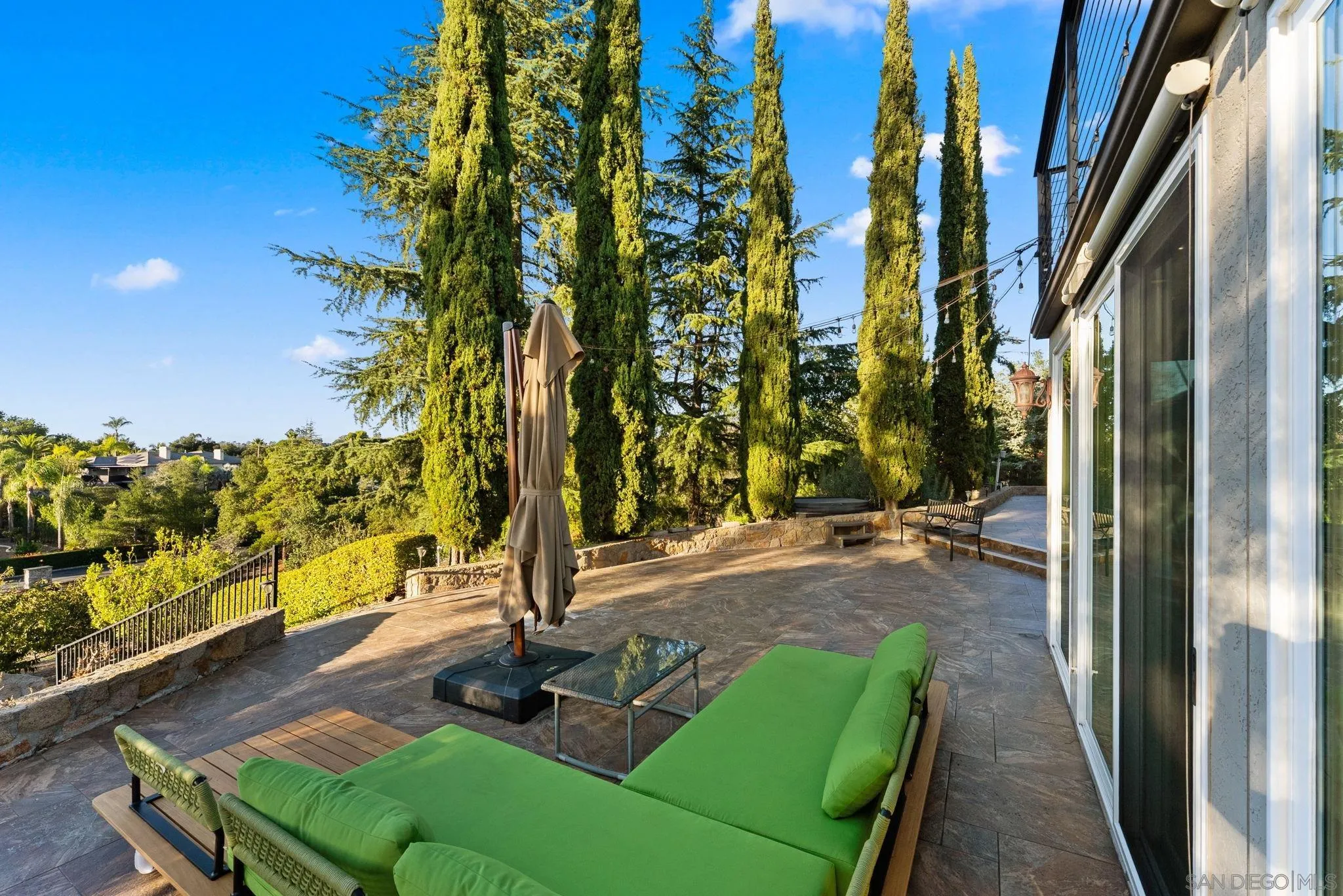 https://cdn.realtyfeed.com/cdn/127/250041491/02c55688ef456bcb3ba56c08c1fe30b6.webp