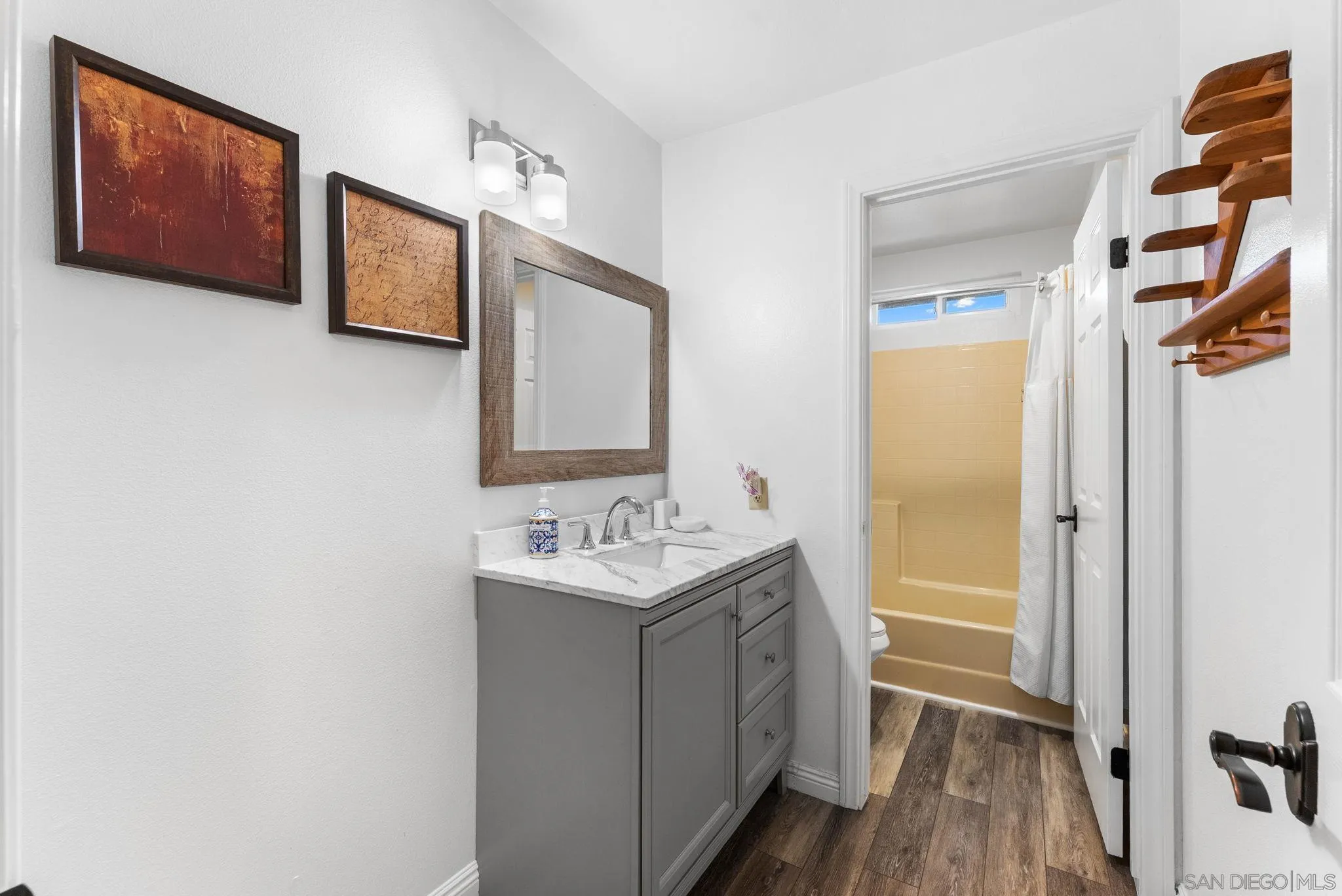 29059 Meadow Glen Way W, Escondido, CA, 92026
