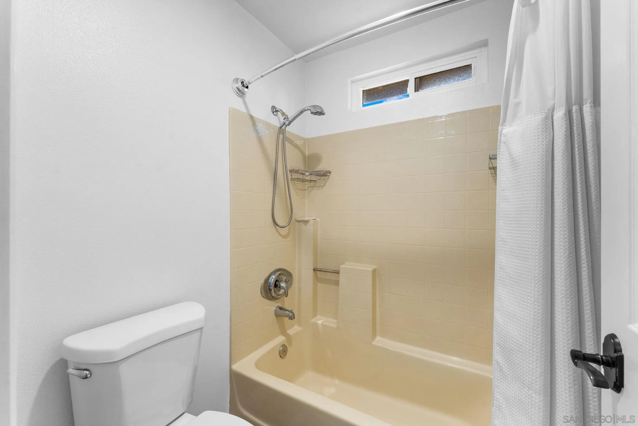 29059 Meadow Glen Way W, Escondido, CA, 92026