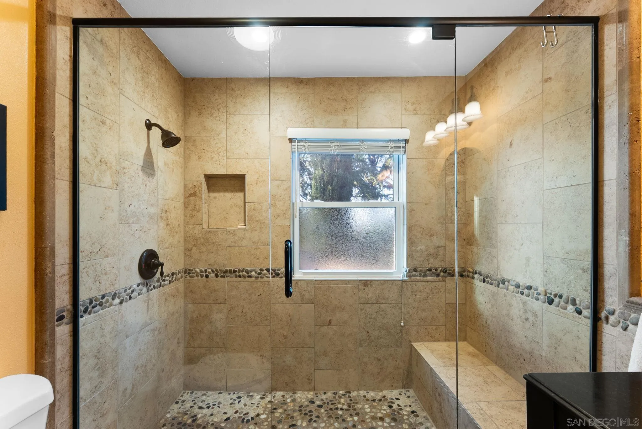 https://cdn.realtyfeed.com/cdn/127/250041491/689851a43968eb3ea35347f0226c15f7.webp