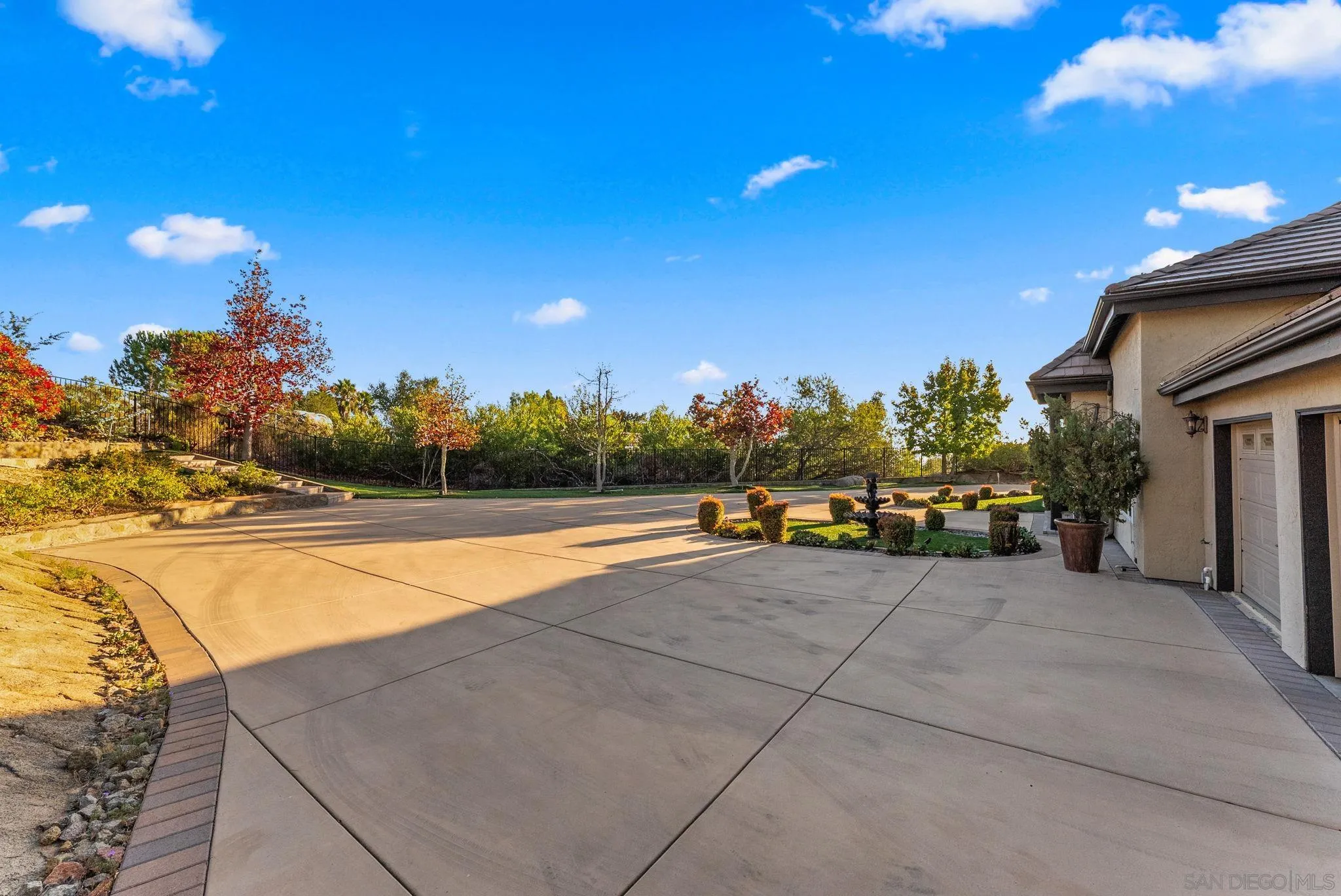 29059 Meadow Glen Way W, Escondido, CA, 92026