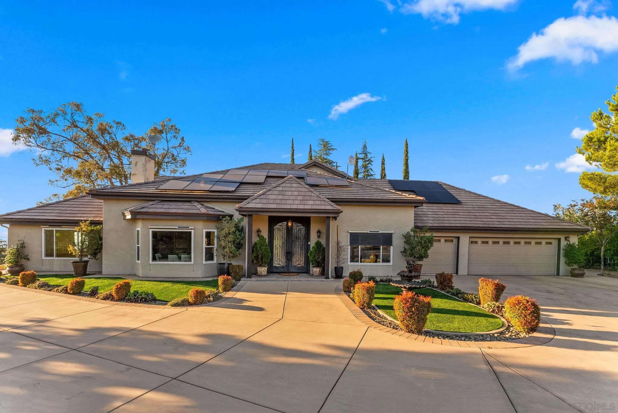 29059 Meadow Glen Way W, Escondido, CA, 92026
