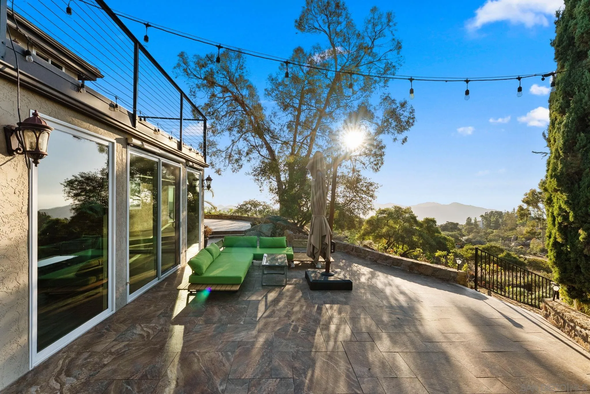 https://cdn.realtyfeed.com/cdn/127/250041491/f225f8bb80d267886f9748f147169cf9.webp