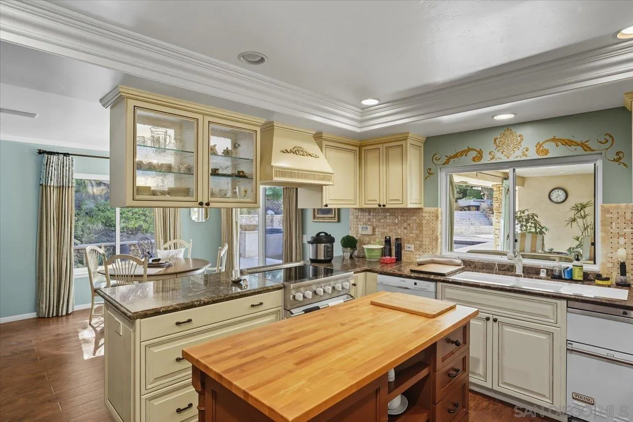 https://cdn.realtyfeed.com/cdn/127/250041492/1587a7dc6a7544e32b3ecec1569f2405.webp
