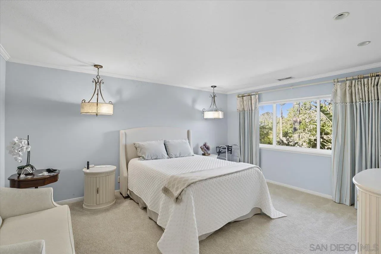 https://cdn.realtyfeed.com/cdn/127/250041492/5f5412fd2ff0b49514bd6764bc63d03f.webp