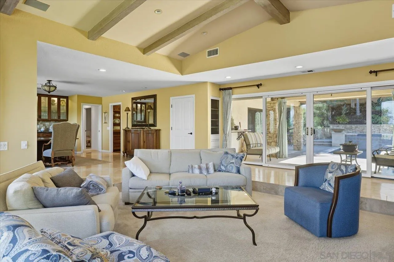 https://cdn.realtyfeed.com/cdn/127/250041492/639b97c9eff937c0ab49611d7ec75090.webp