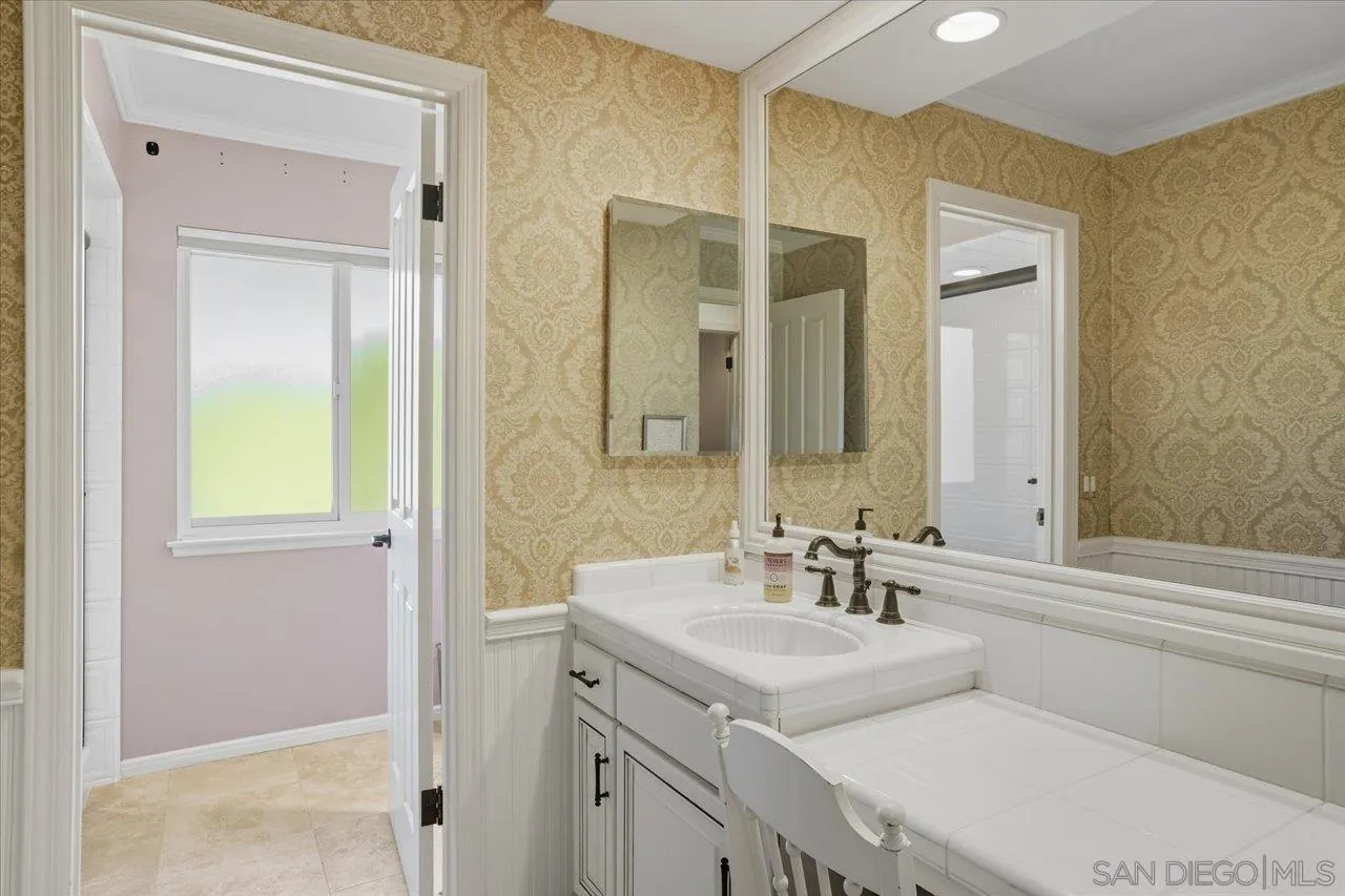 https://cdn.realtyfeed.com/cdn/127/250041492/c8e311d9b4ed33e9f3e17a16c74e0d74.webp