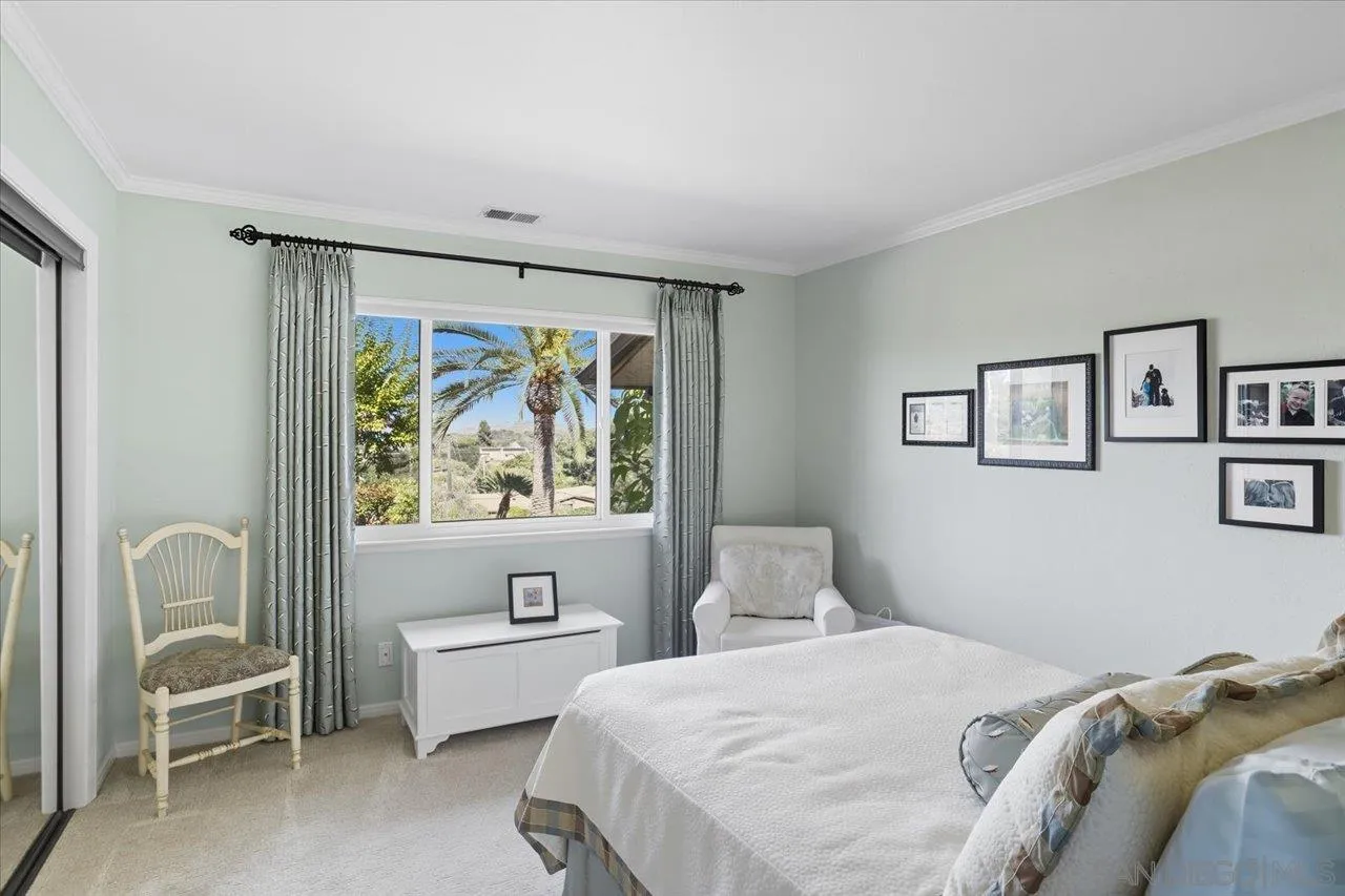 https://cdn.realtyfeed.com/cdn/127/250041492/d3f608761bbd22a1c54a753d7aacf285.webp
