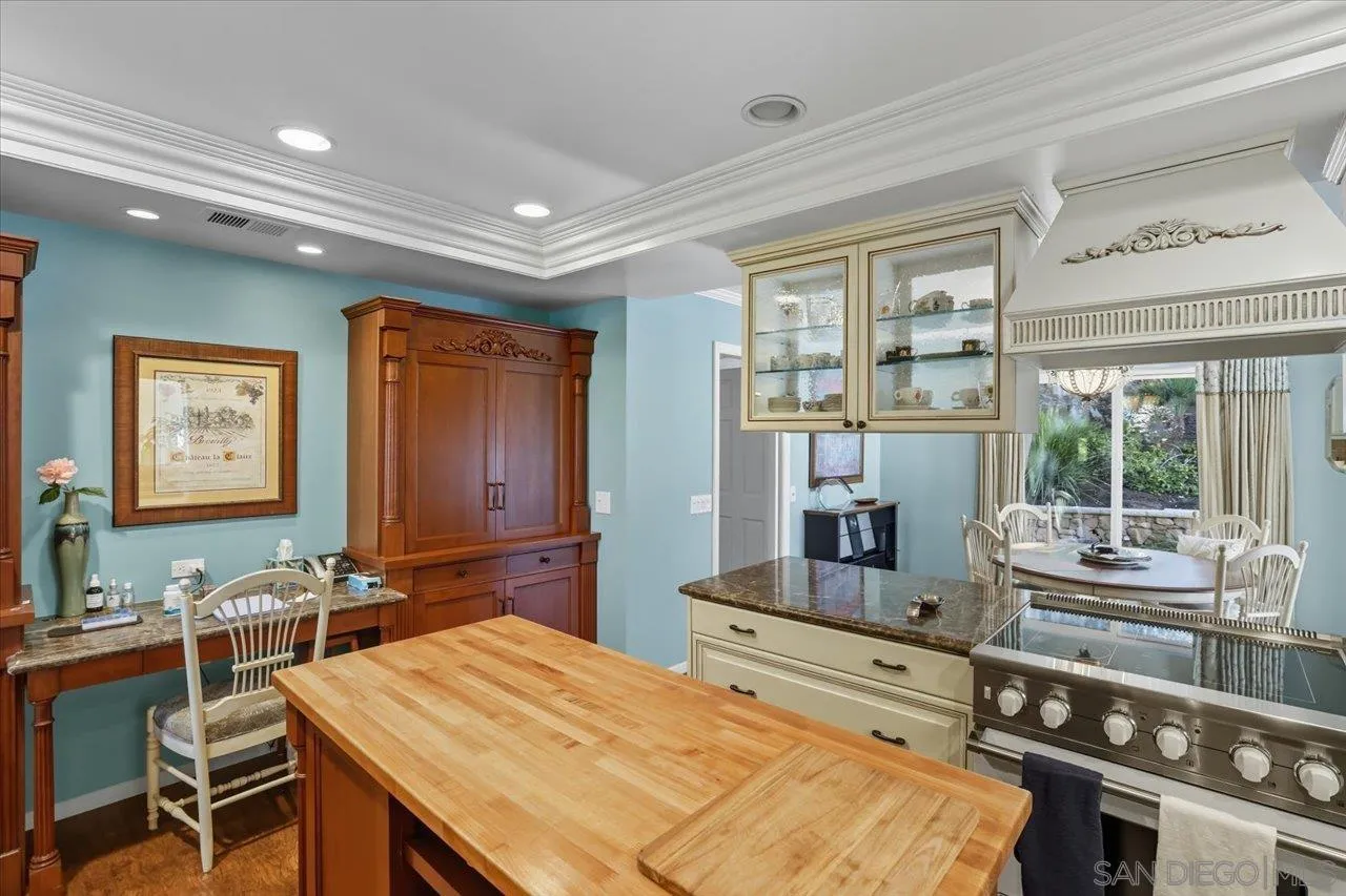 https://cdn.realtyfeed.com/cdn/127/250041492/d75961f3464f961fb44d58599dfb9cb8.webp