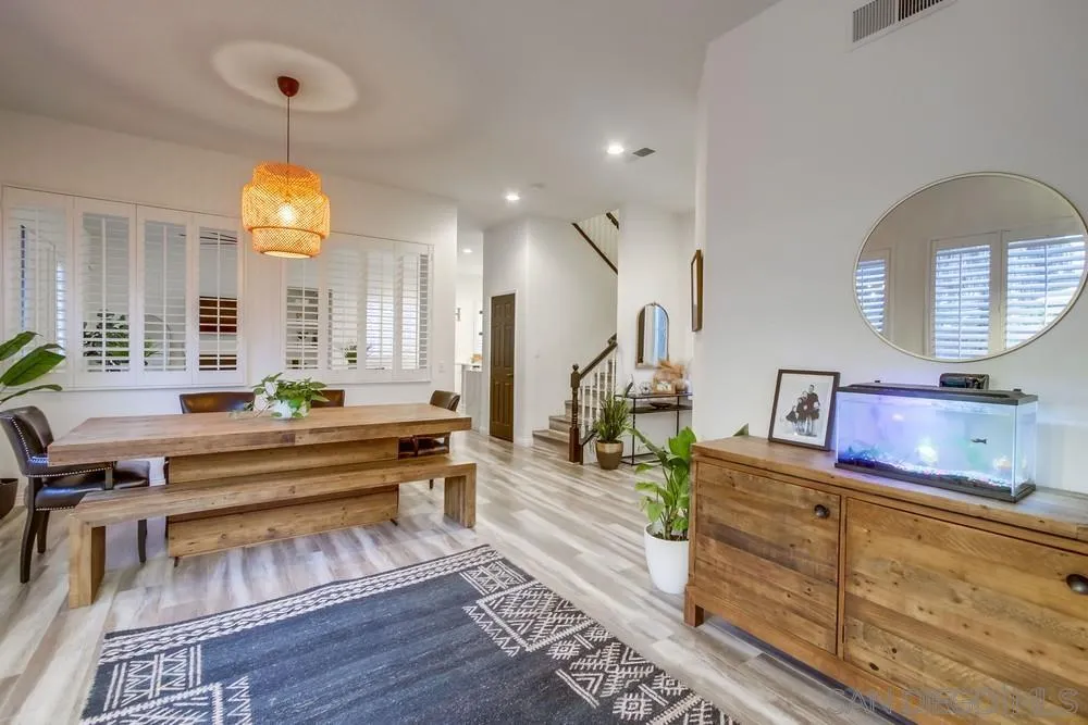 https://cdn.realtyfeed.com/cdn/127/250041493/1a8a381c46c13230594c30e392cb3e12.webp