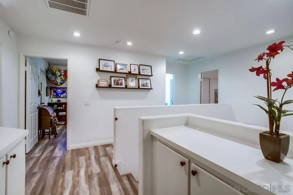 https://cdn.realtyfeed.com/cdn/127/250041493/39dd23dc4e7fbe3be28cdae8909106c9.webp