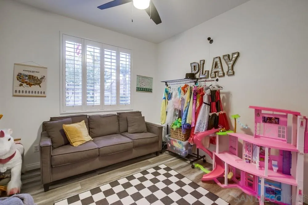 https://cdn.realtyfeed.com/cdn/127/250041493/850cad7680f16d9057611a0cab56d855.webp