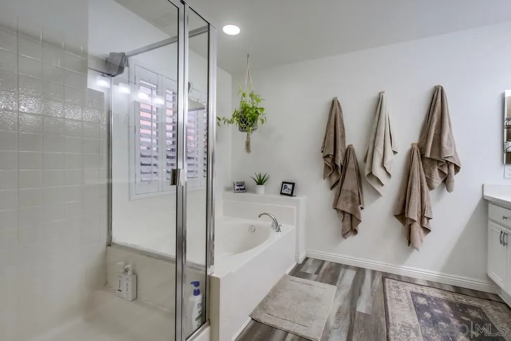 https://cdn.realtyfeed.com/cdn/127/250041493/97eec78a1ebca3db7073d703cb75162c.webp