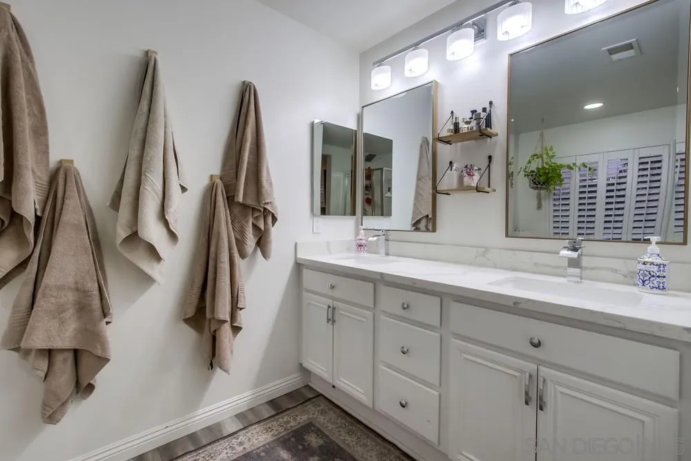 https://cdn.realtyfeed.com/cdn/127/250041493/e394ec6a52aa40e812491d8f68b88b07.webp
