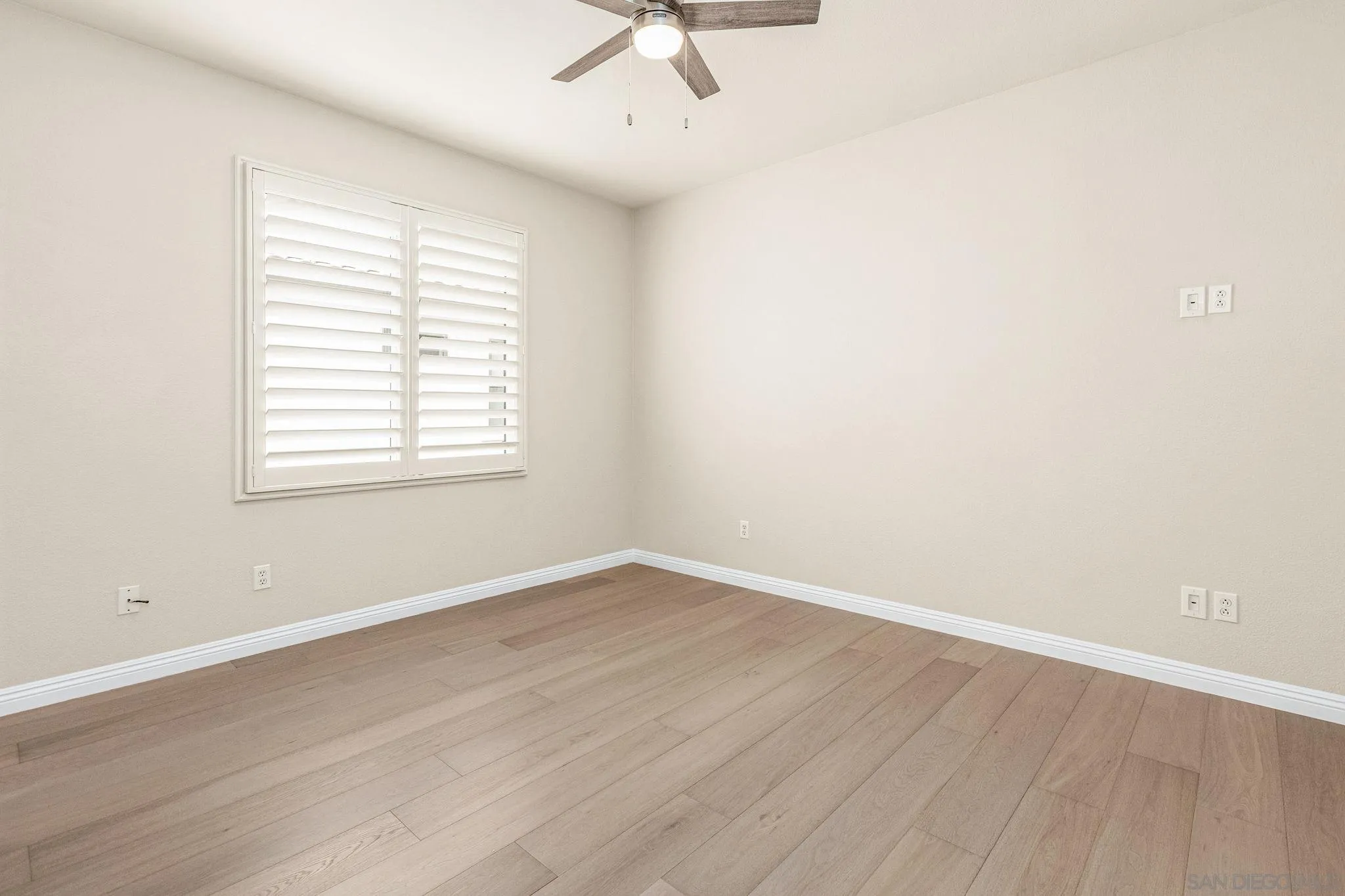 https://cdn.realtyfeed.com/cdn/127/250041495/fc232a4b5f0bb29b5bc77b1134e51a10.webp