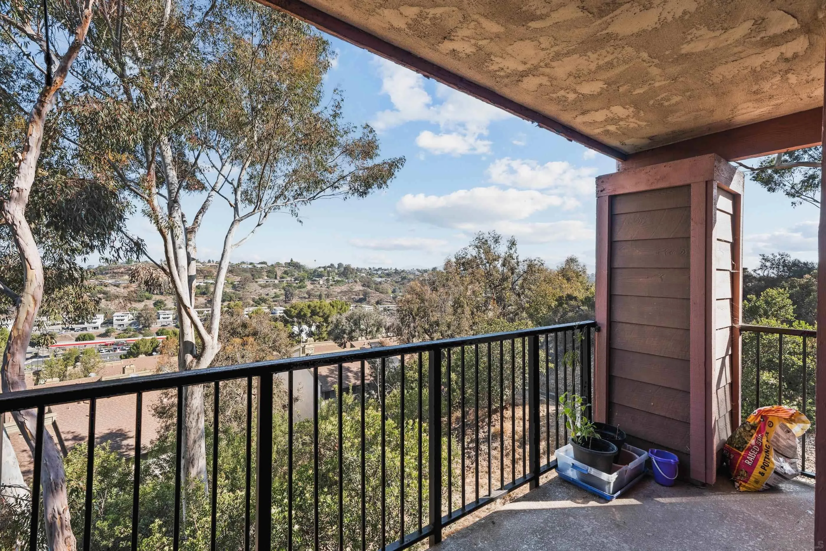 https://cdn.realtyfeed.com/cdn/127/250041497/ac06d2383a8babcdaea55db0695f4280.webp