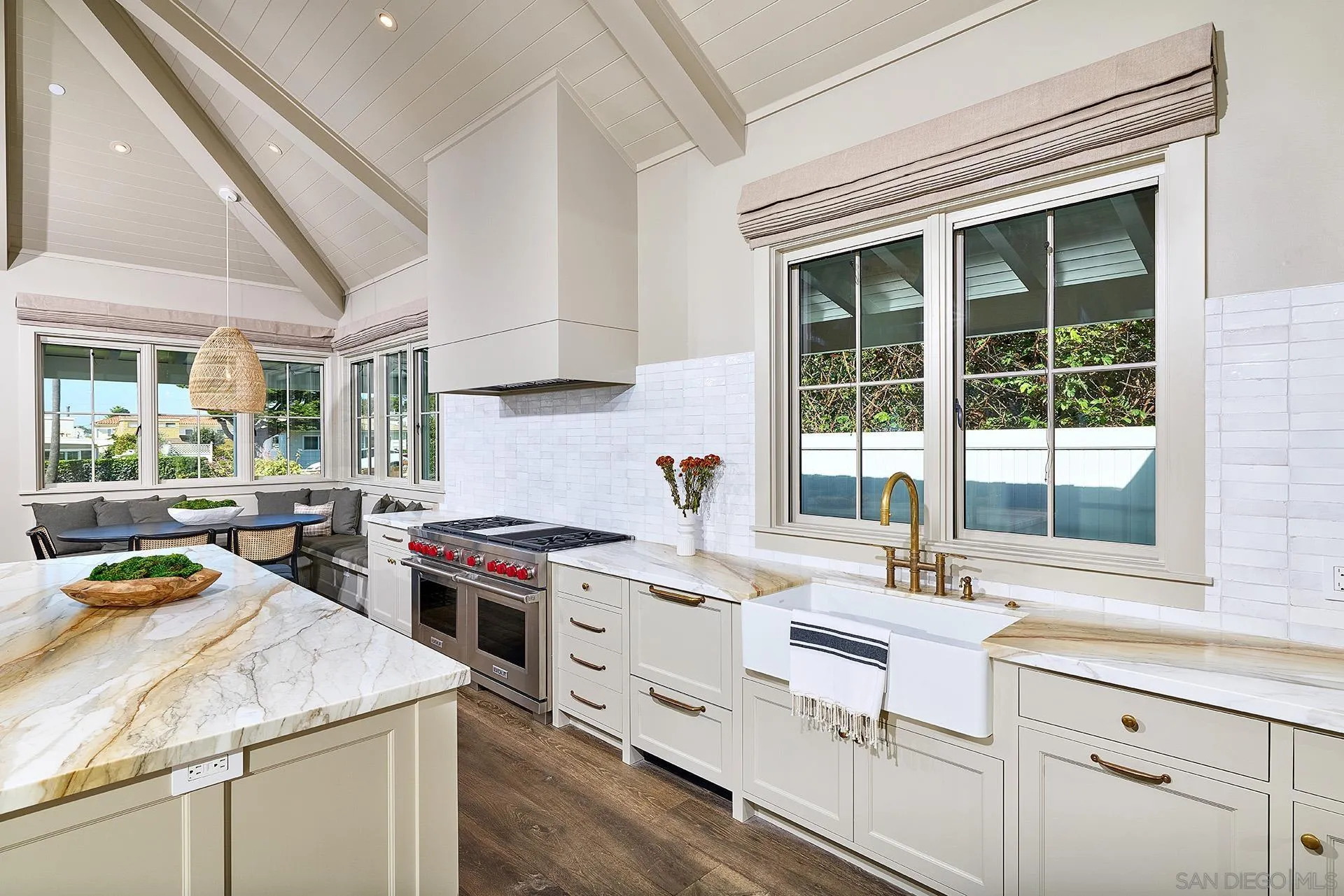 https://cdn.realtyfeed.com/cdn/127/250041502/01cad5f68cfb19928df7ed15222d1b3c.webp