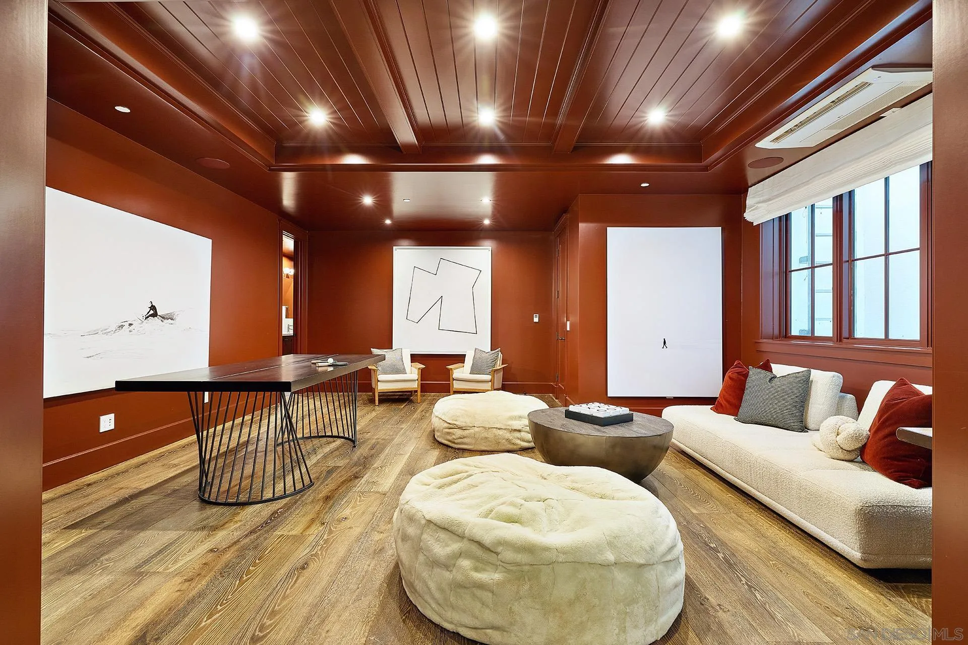 https://cdn.realtyfeed.com/cdn/127/250041502/59eee640ba936c36f00eb6ab81c33e14.webp