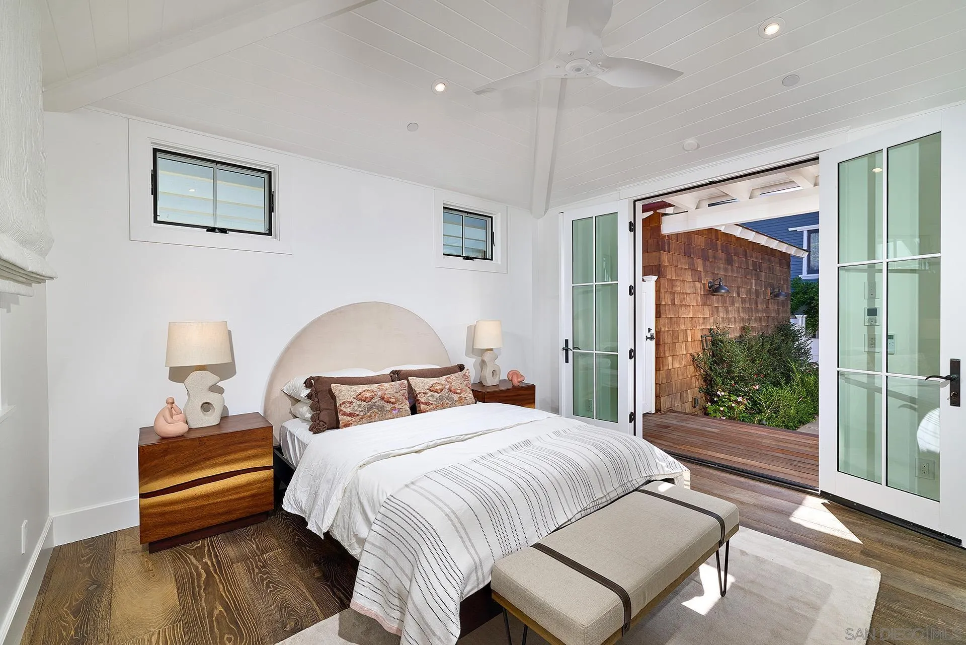 https://cdn.realtyfeed.com/cdn/127/250041502/83c0987d4453ef4bd5cb1a4703849492.webp