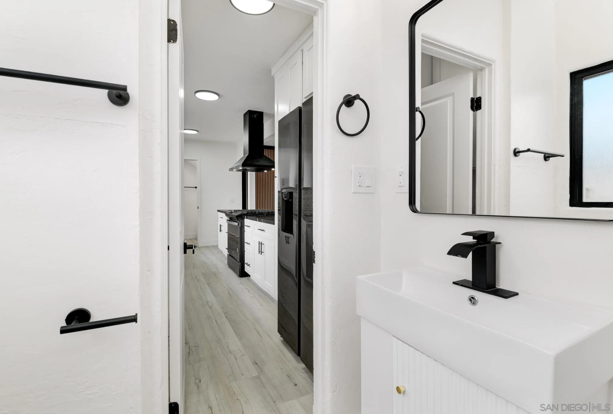 https://cdn.realtyfeed.com/cdn/127/250041503/cea8ab21a32106fc175ed49b34c9551c.webp