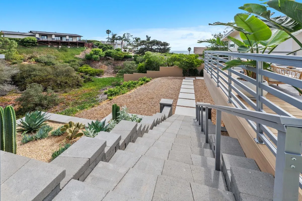 https://cdn.realtyfeed.com/cdn/127/250041504/66c4669042022a7f4e12bf34eb01b784.webp