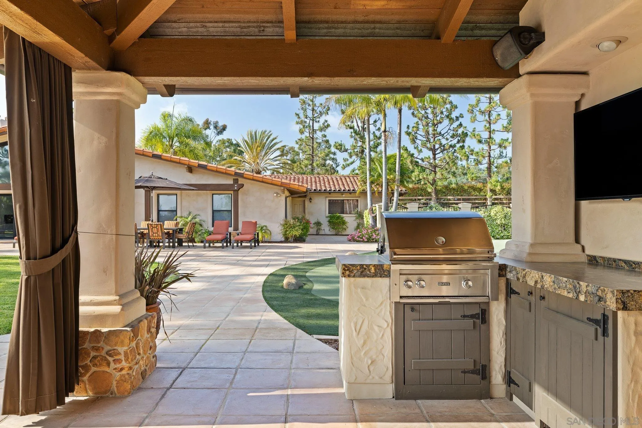 https://cdn.realtyfeed.com/cdn/127/250041510/3ec46b64b6ba63745fef463e2069bc8b.webp