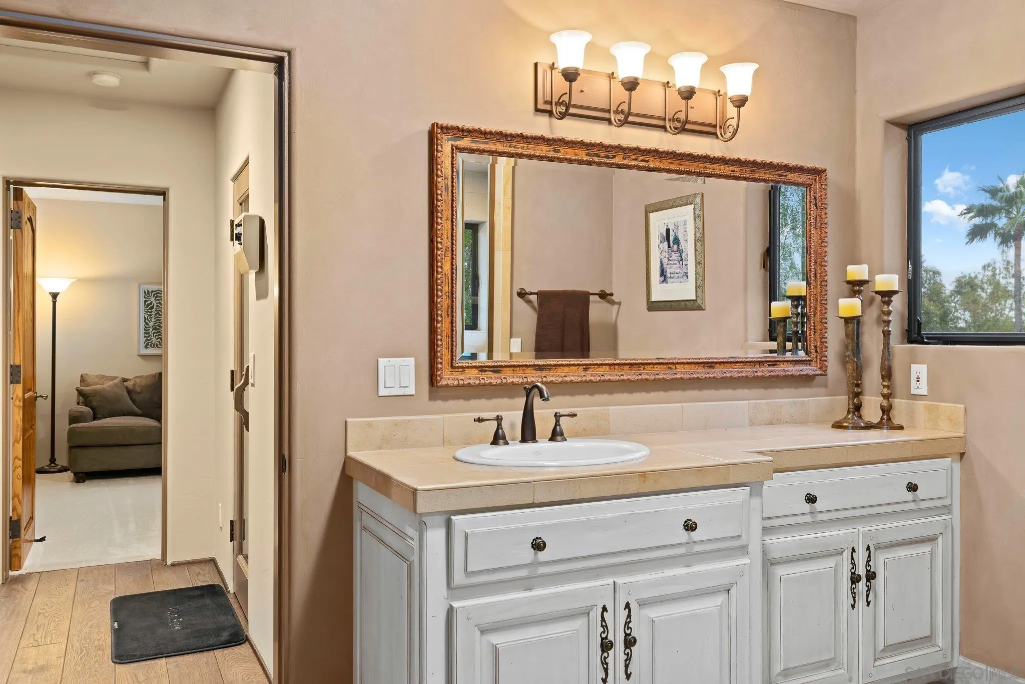 https://cdn.realtyfeed.com/cdn/127/250041510/5d965ee40d7ea75853de6b1904c2a5fd.webp