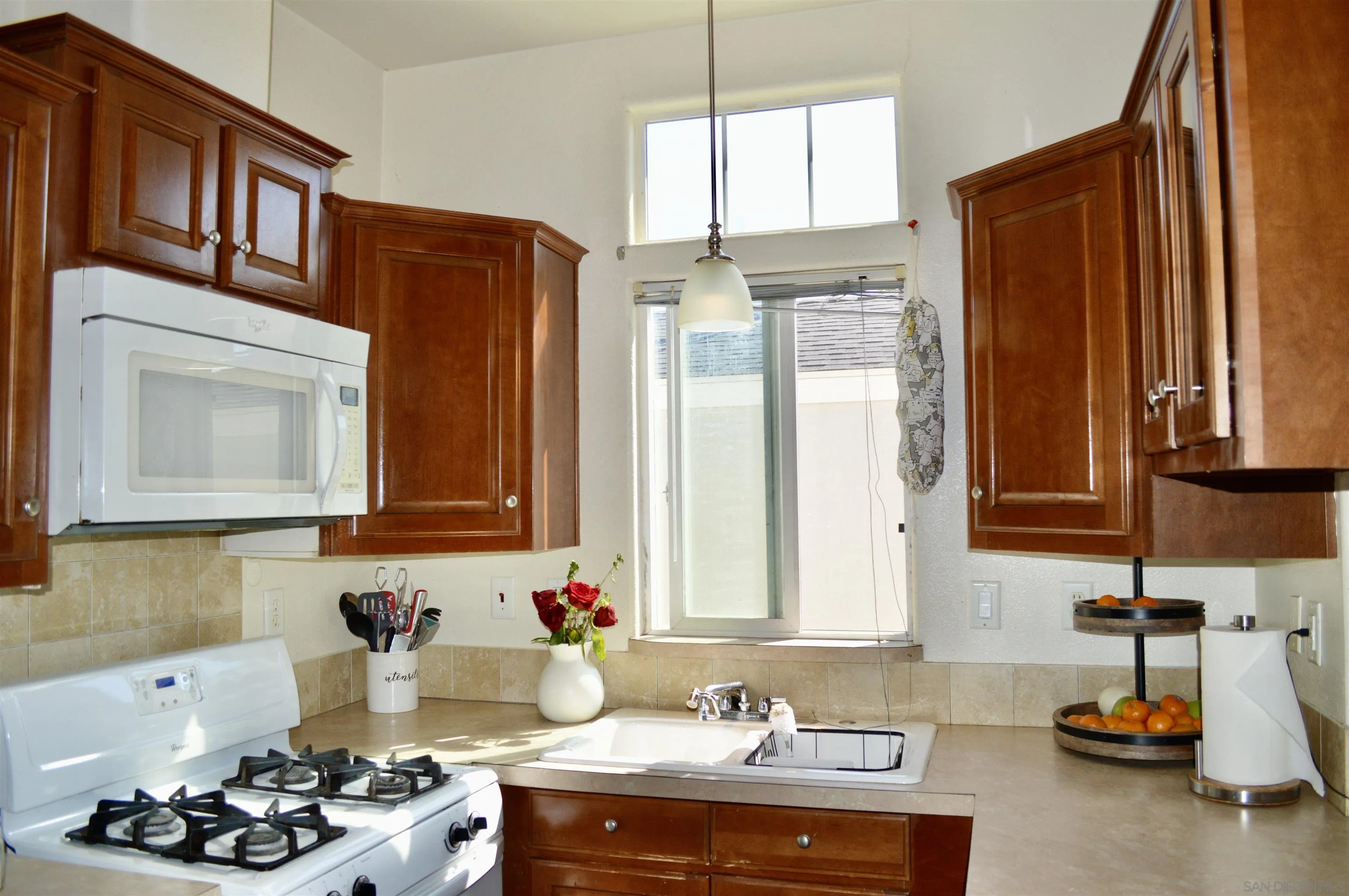 https://cdn.realtyfeed.com/cdn/127/250041512/43e798ac58abfee4a11ae908fa2e8aa8.webp