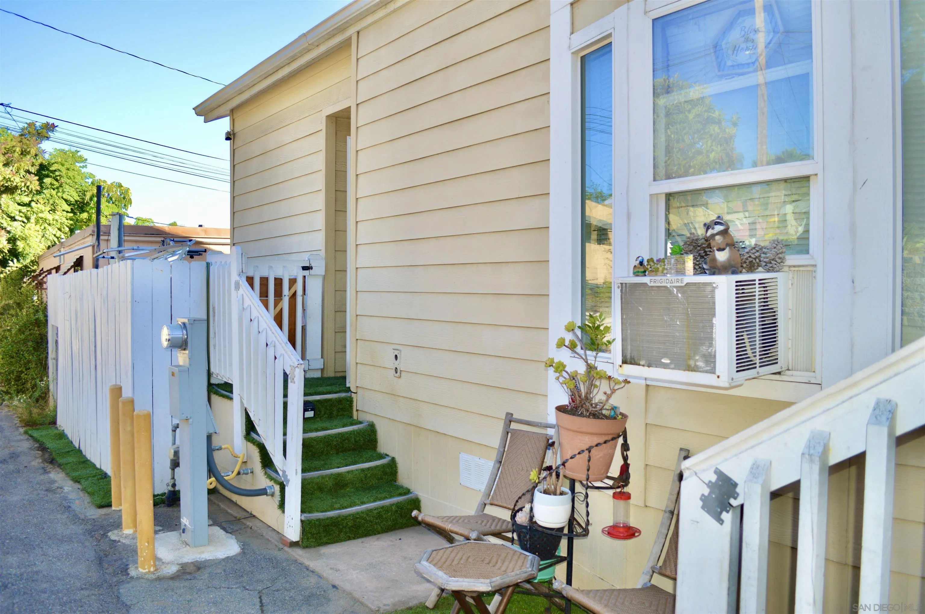 https://cdn.realtyfeed.com/cdn/127/250041512/99ff64a339c6a1ad80a9a508def4b05e.webp