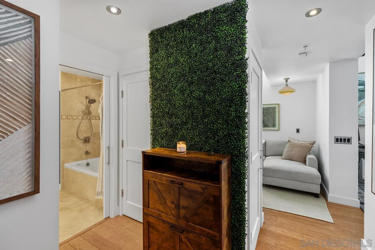 Photo #16: 250041514 Listing: Photo #16