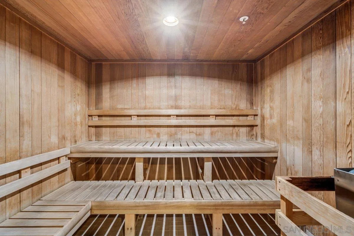 https://cdn.realtyfeed.com/cdn/127/250041514/17717feb43f015584a38afc36ee41e5a.webp