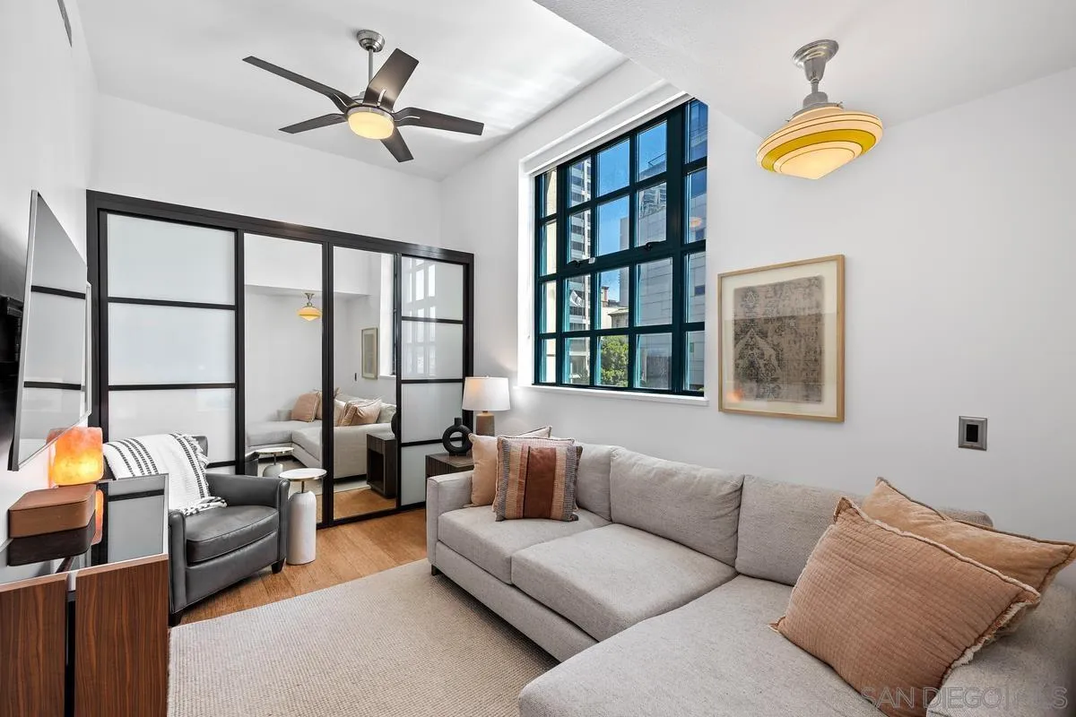 https://cdn.realtyfeed.com/cdn/127/250041514/af016ac84c204a5c718da69a39158364.webp
