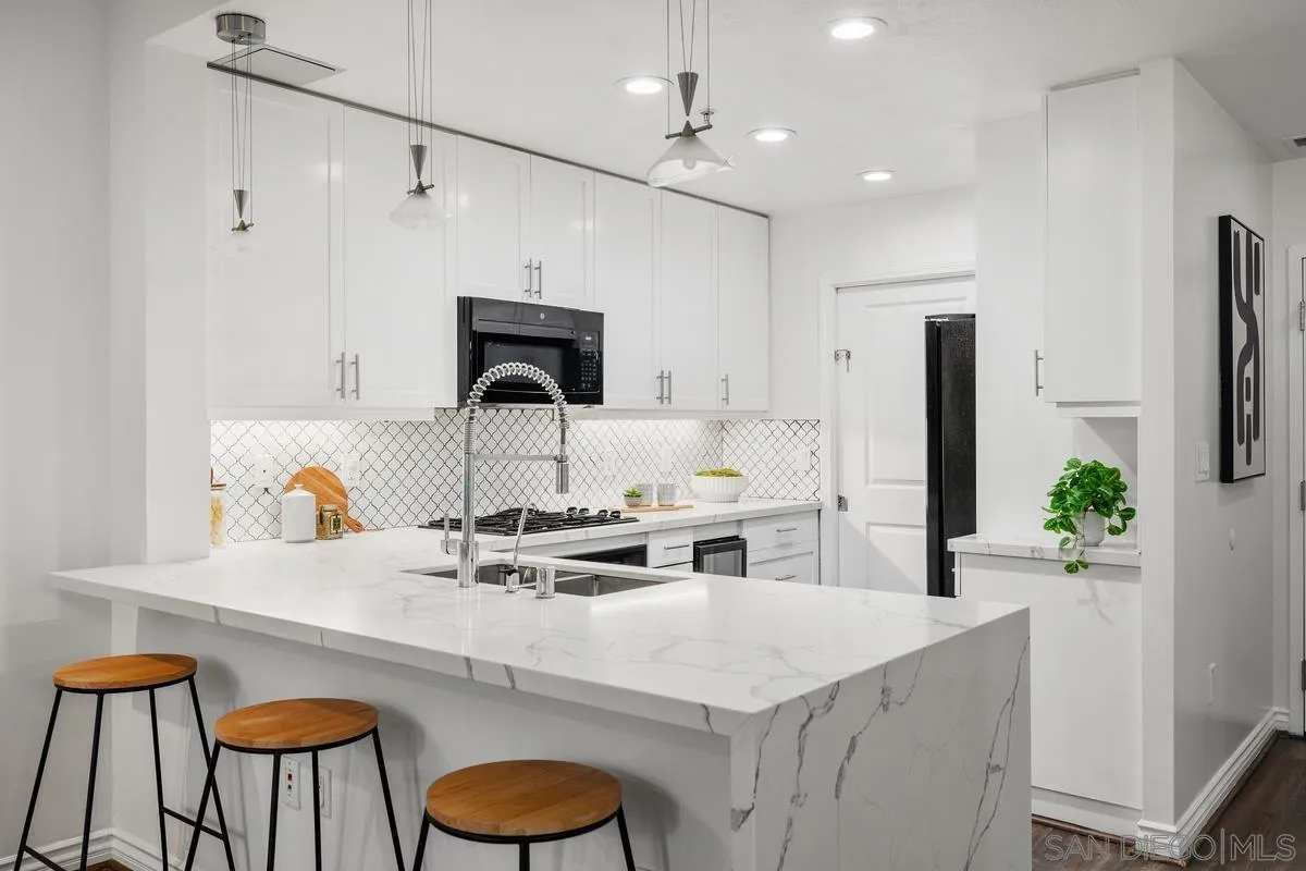 Photo #8: 250041529 Listing: Photo #8