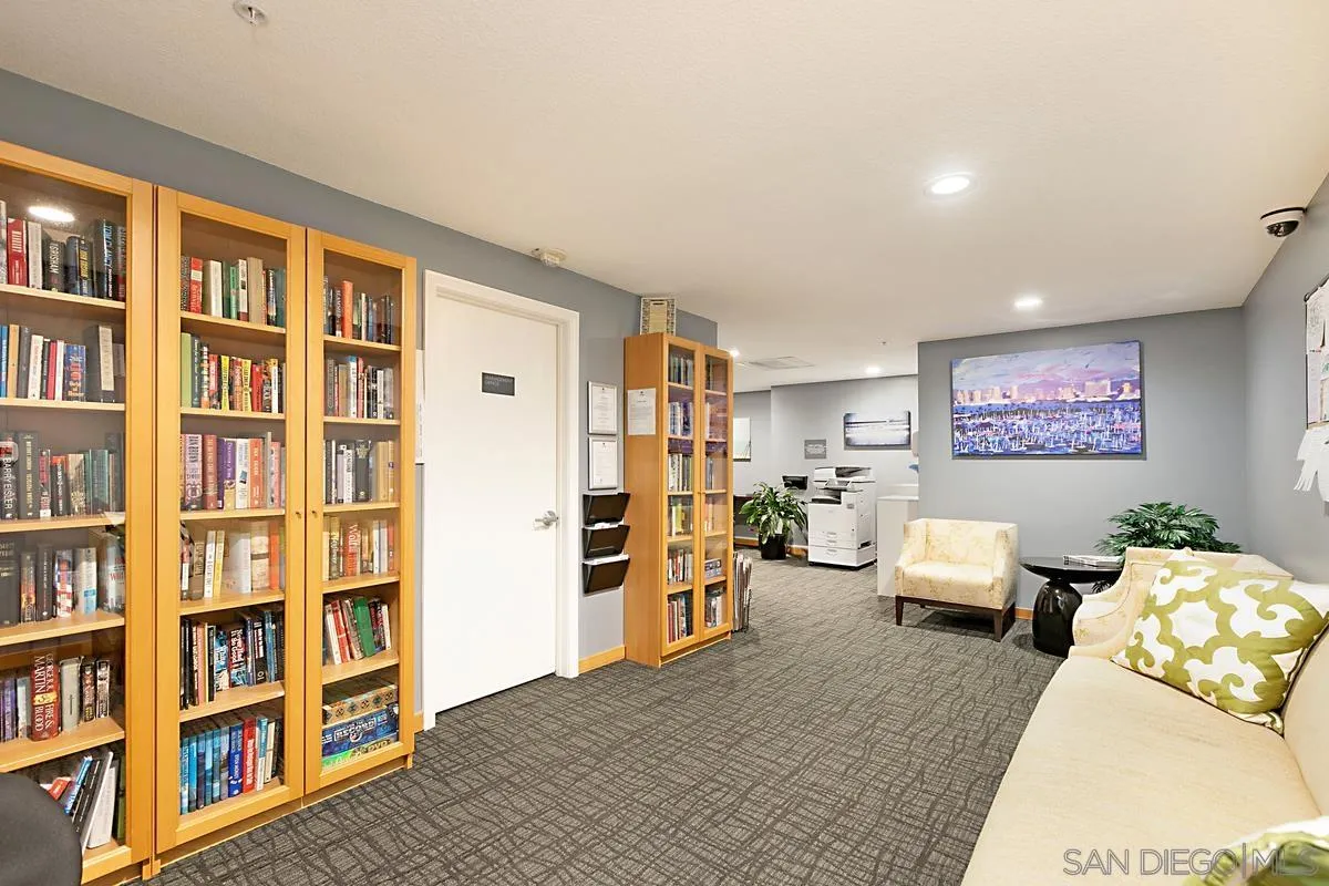 https://cdn.realtyfeed.com/cdn/127/250041529/8b9a25b2ca6ab2bc51fbc9ec4015ae5f.webp