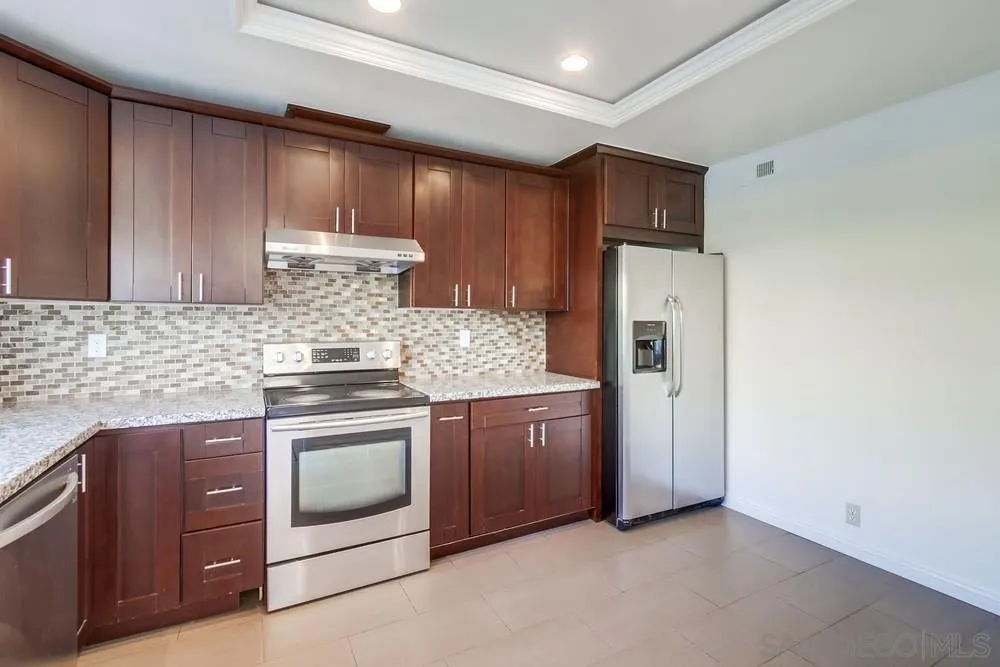 Photo #6: 250041530 Listing 