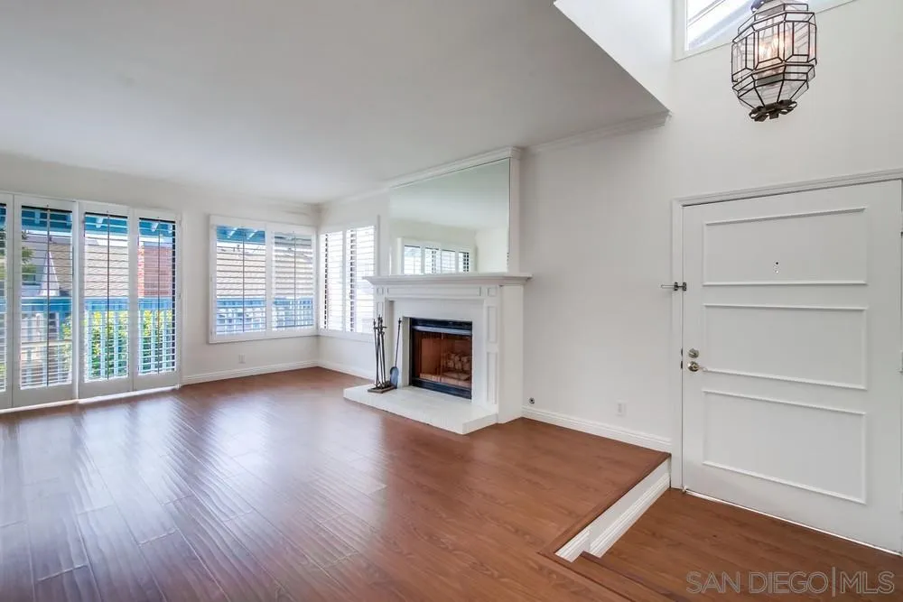 https://cdn.realtyfeed.com/cdn/127/250041530/3e7252dab261a134b97bba73cad932dd.webp